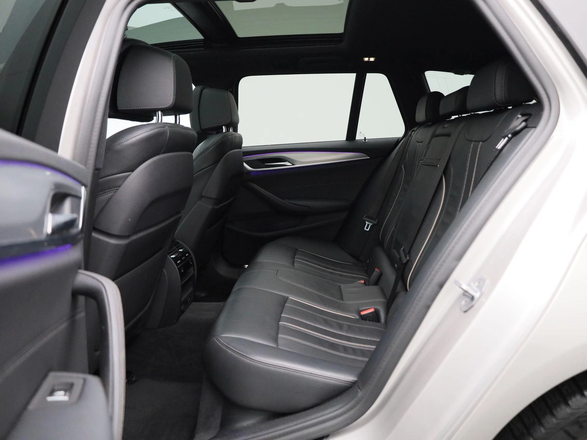BMW-5 Serie-image-11