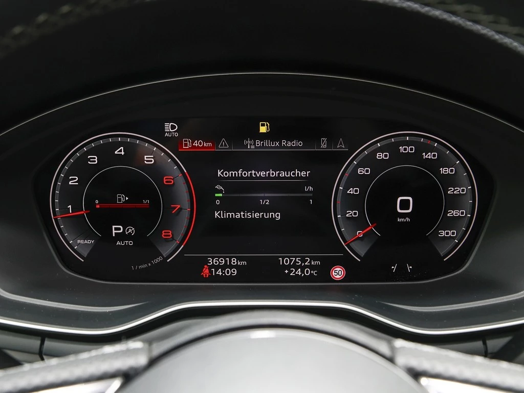 Audi A4 Avant 40 TFSI S line competition + Matrix