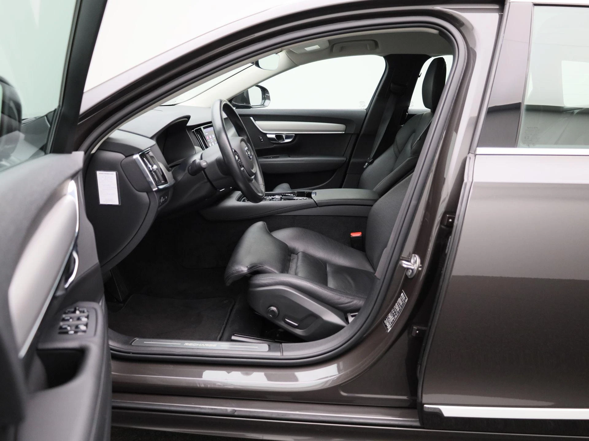 Volvo-V90-image-8