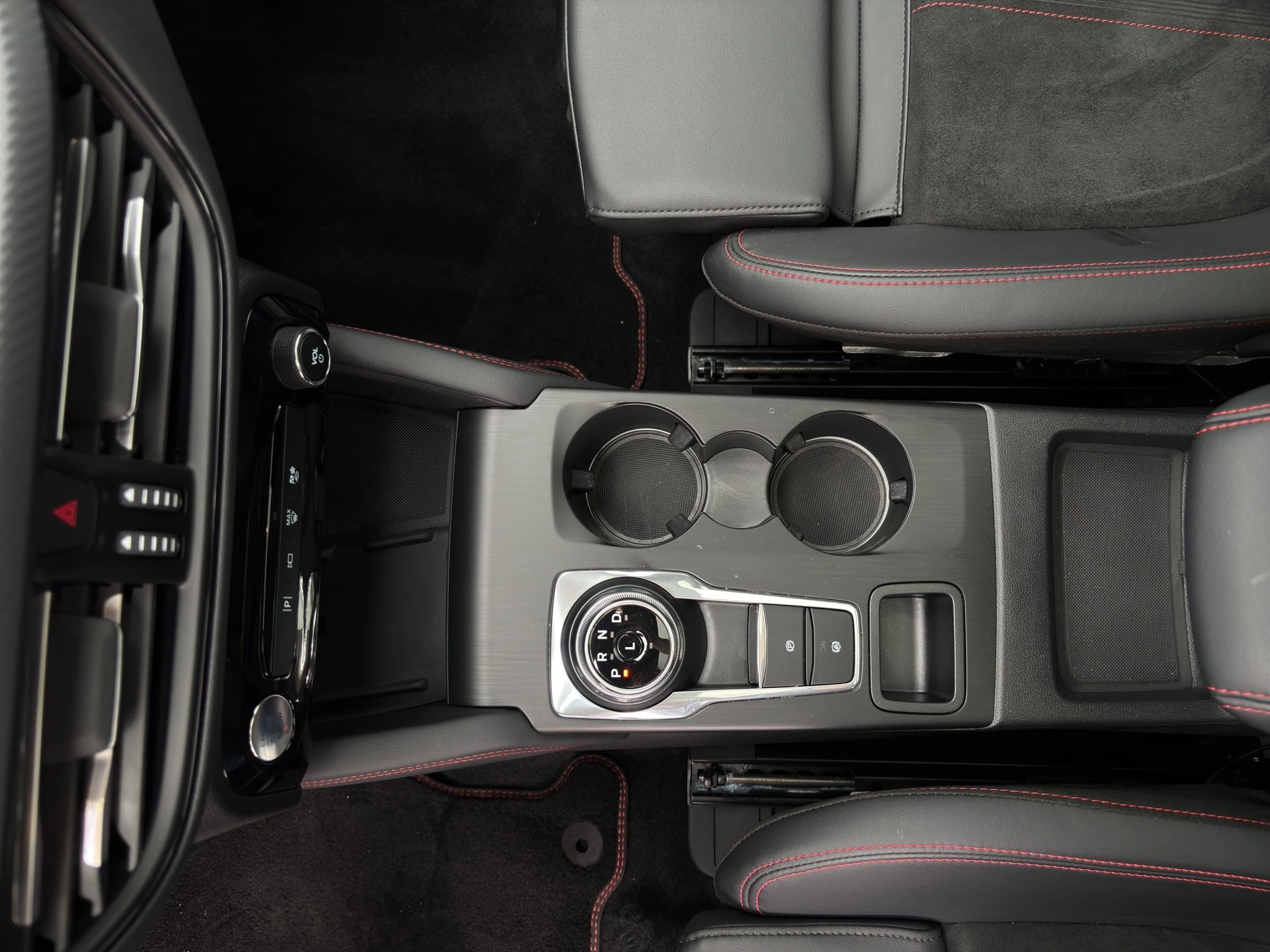 Ford-Kuga-image-23