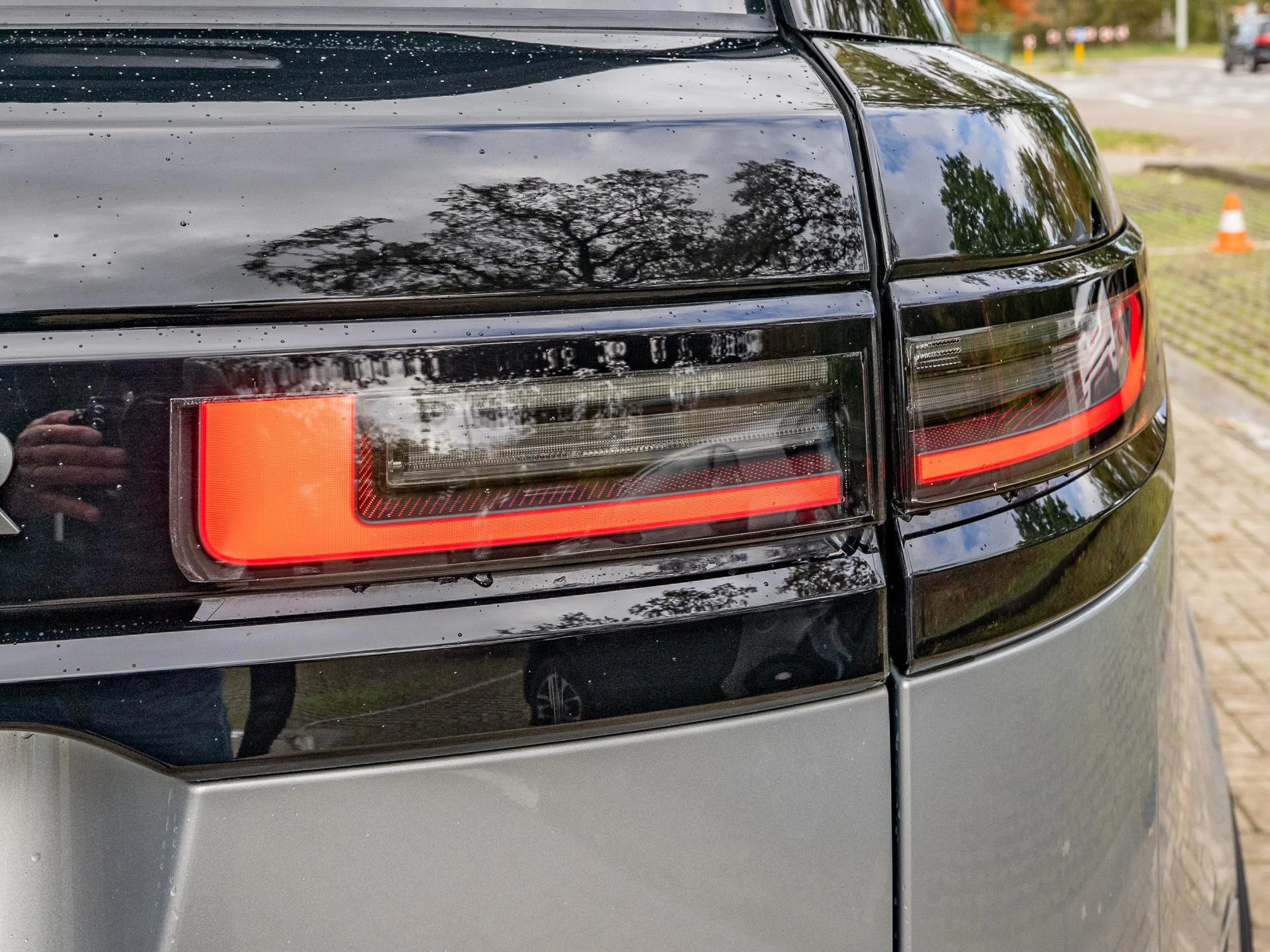 Land Rover-Range Rover Velar-image-21