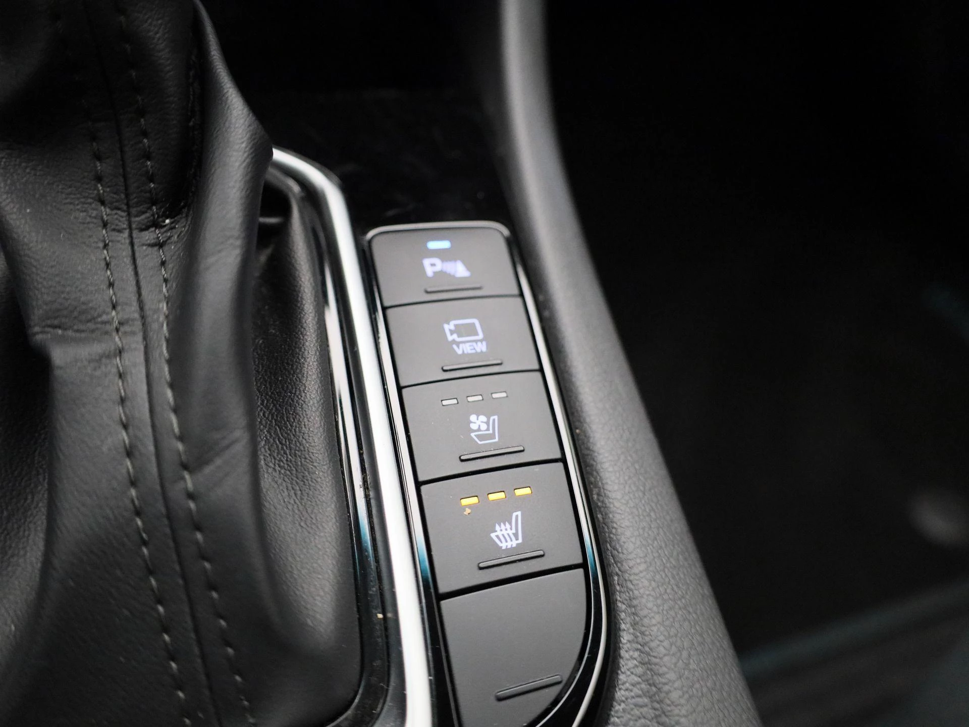 Hyundai-IONIQ-image-30