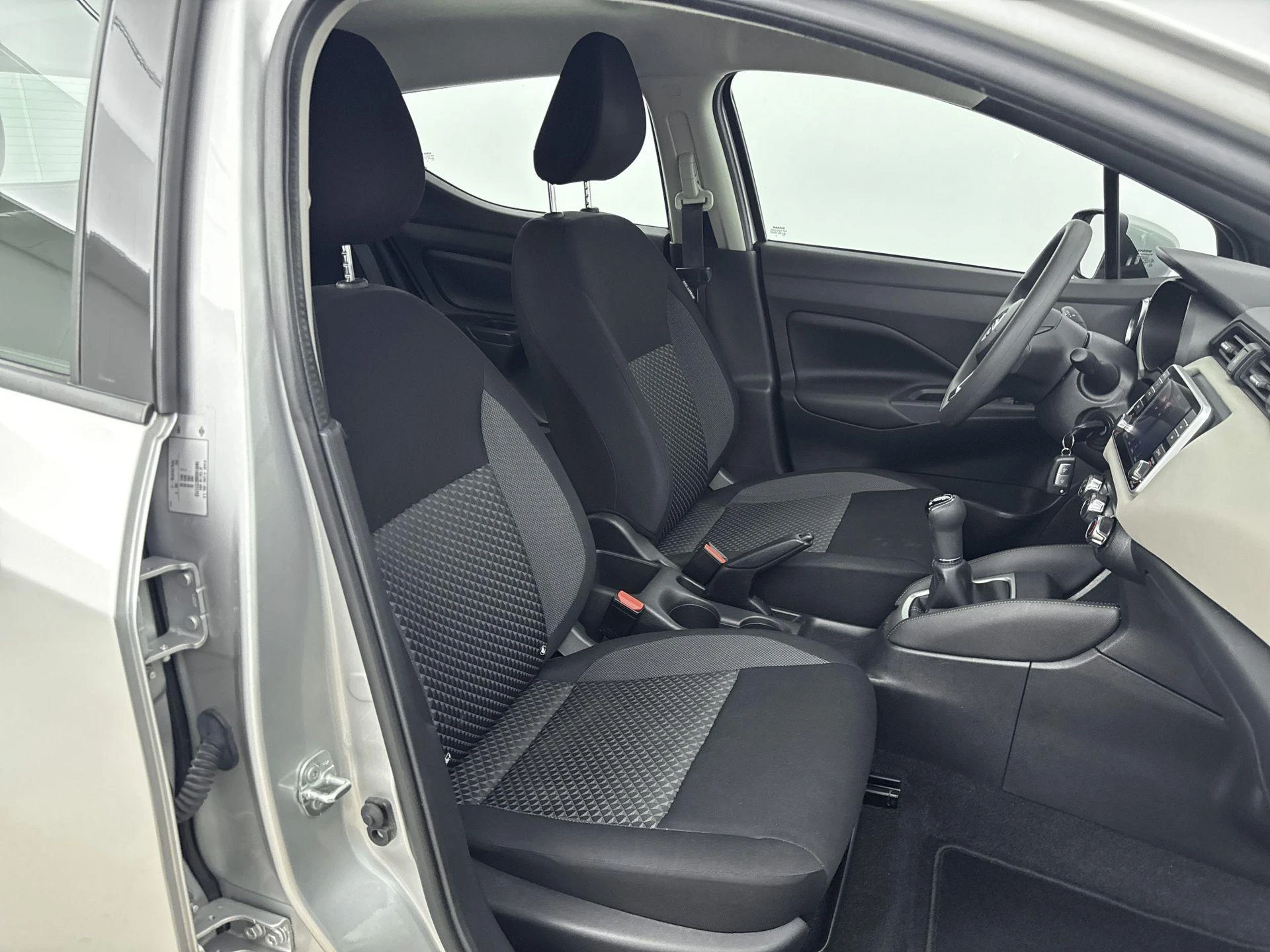 Nissan-Micra-image-9