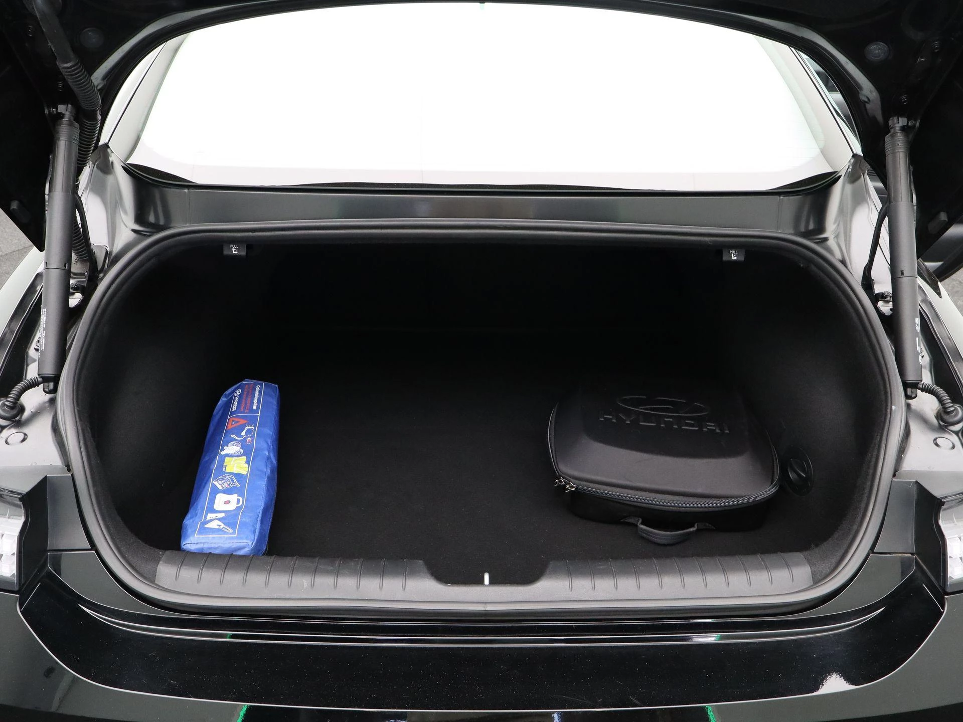 Hyundai-IONIQ 6-image-26