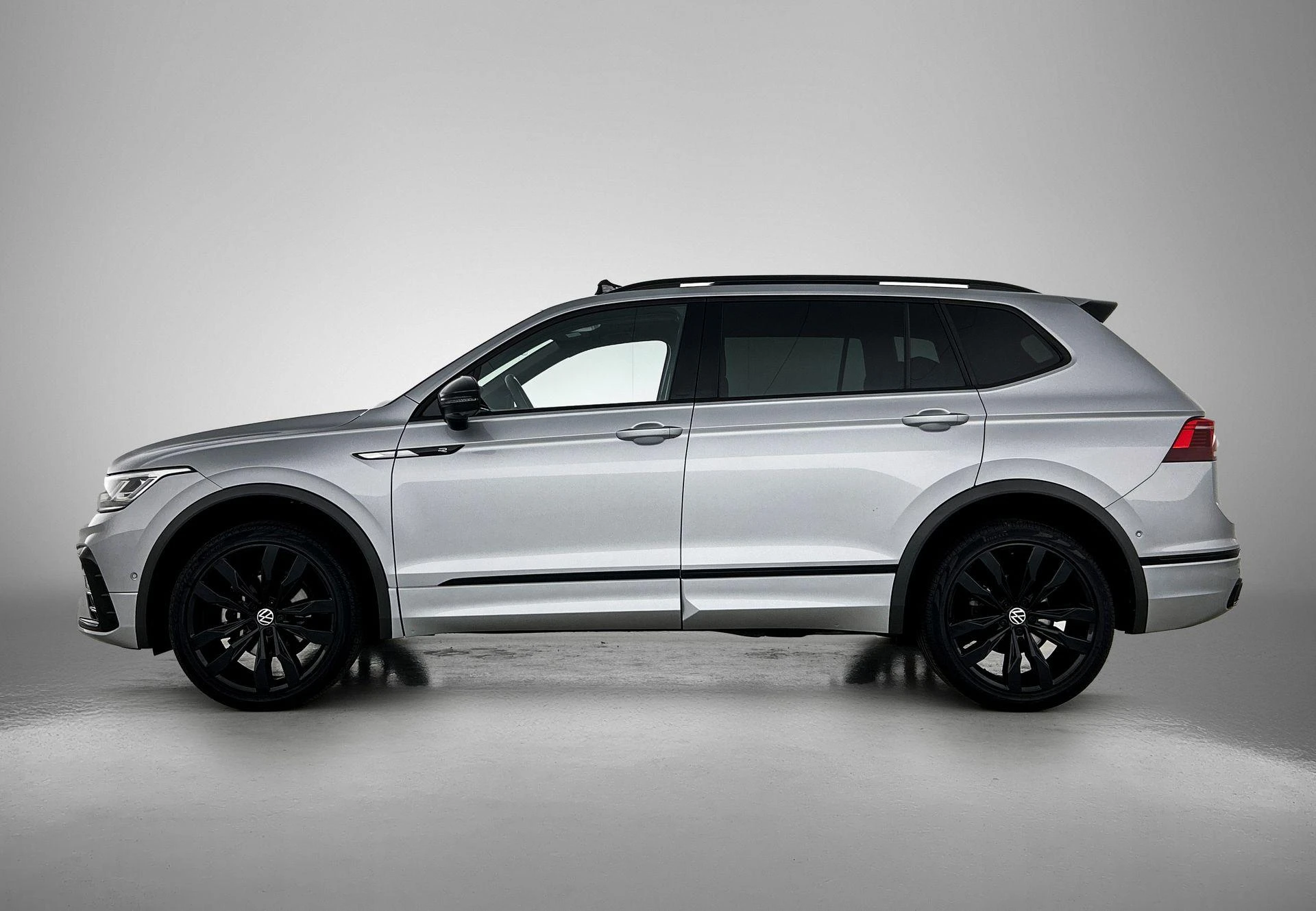 Volkswagen-Tiguan Allspace-image-1