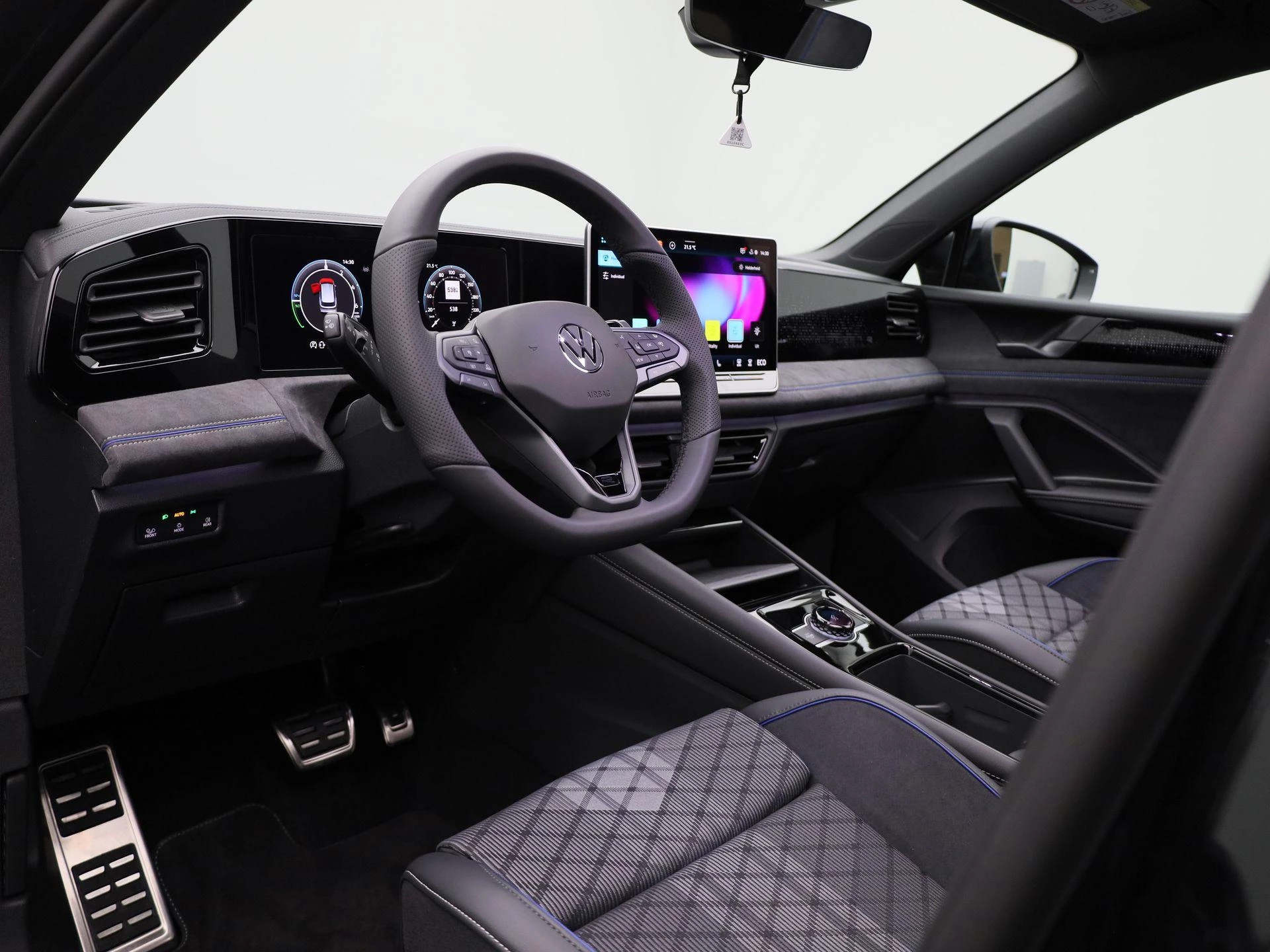 Volkswagen-Tiguan-image-38