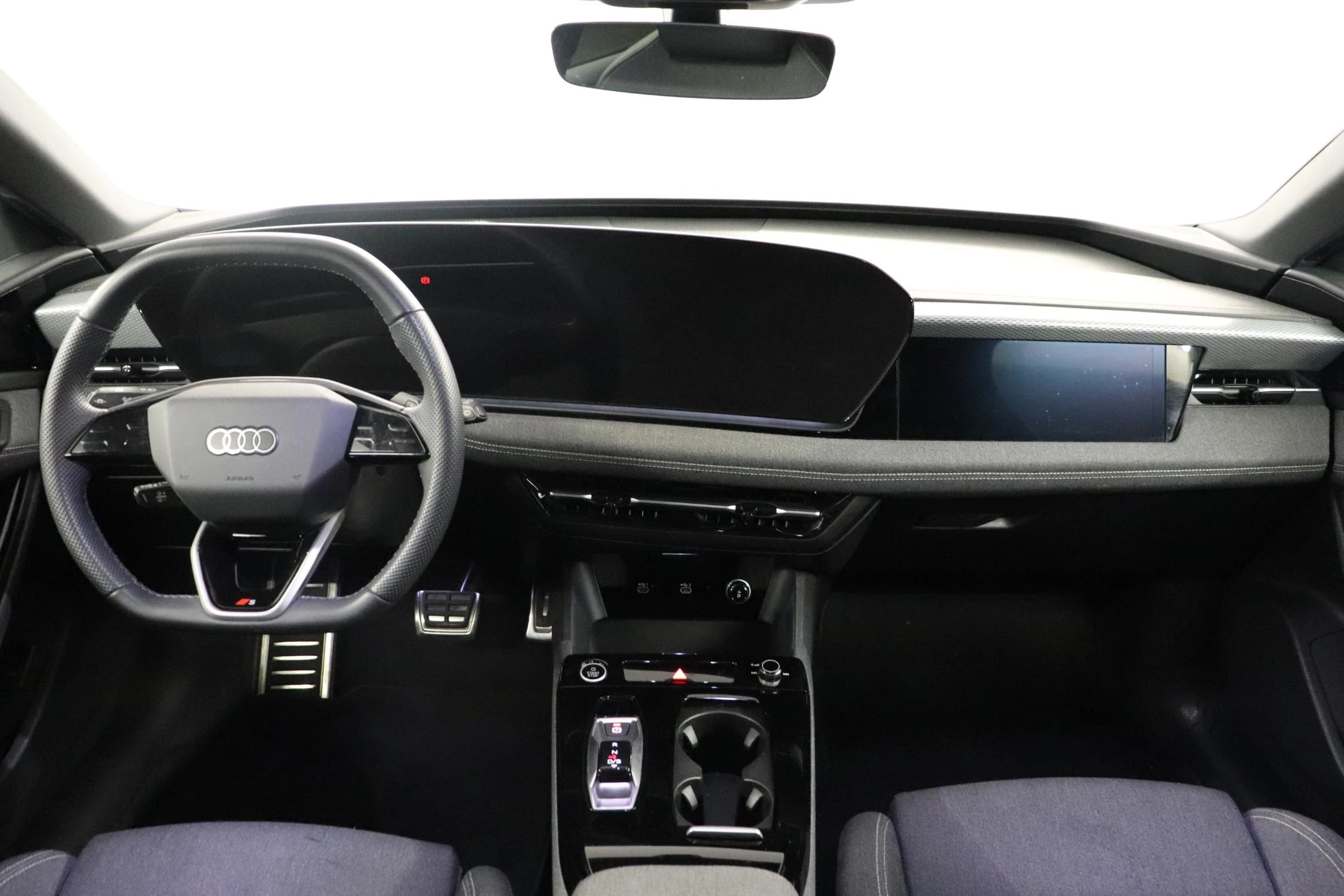 Audi-A6 Avant e-tron-image-12