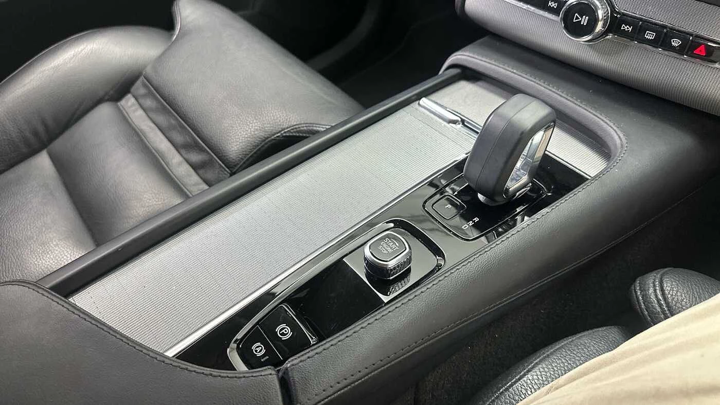 Volvo-XC90-image-16
