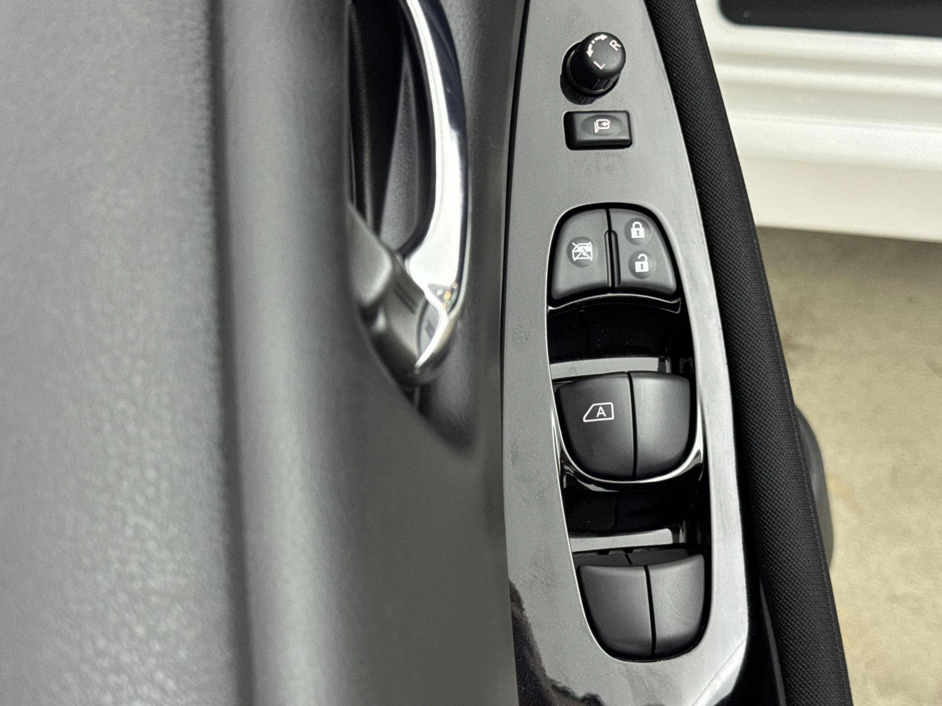 Nissan-Leaf-image-12