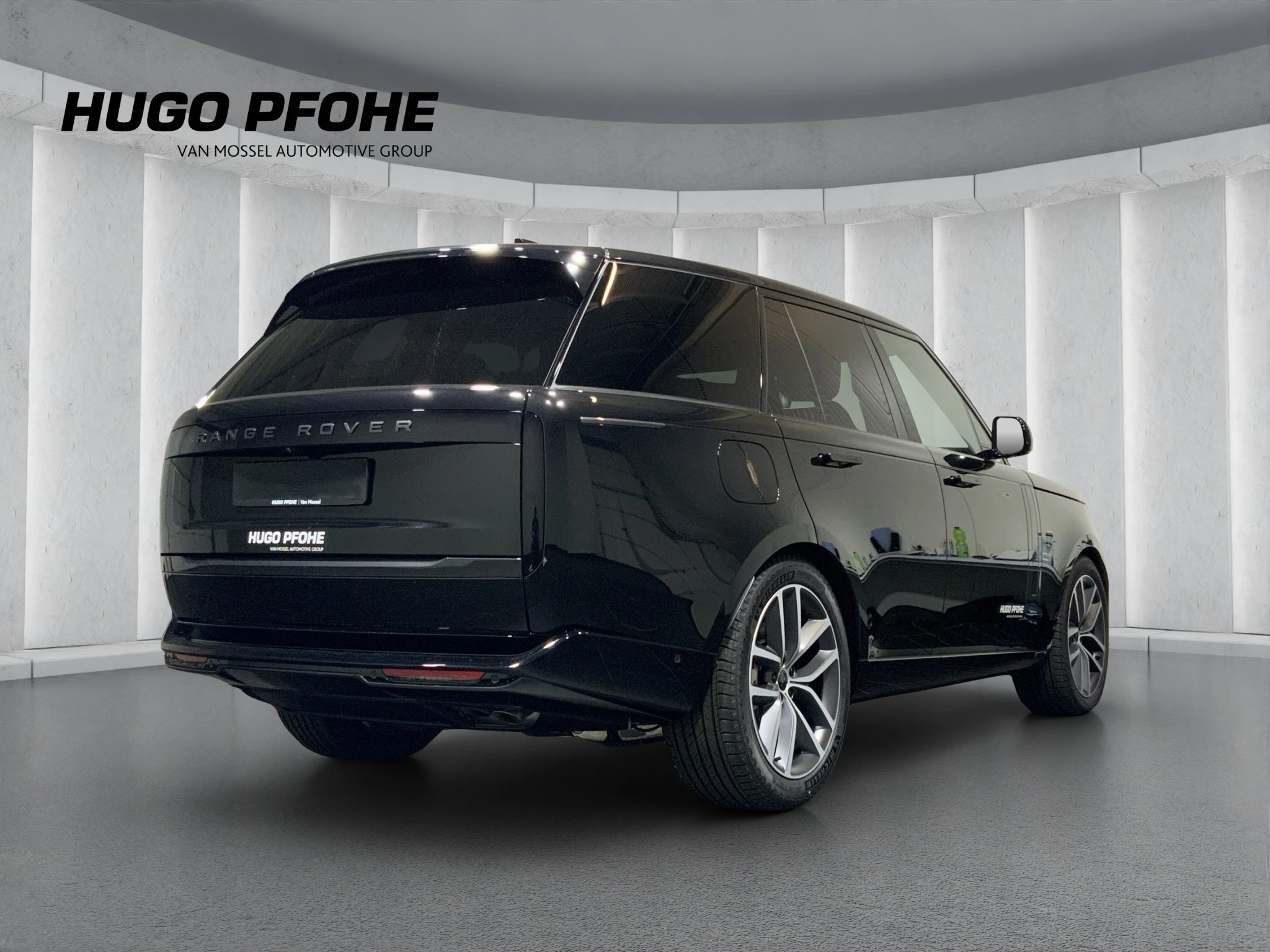 Land Rover-Range Rover-image-1