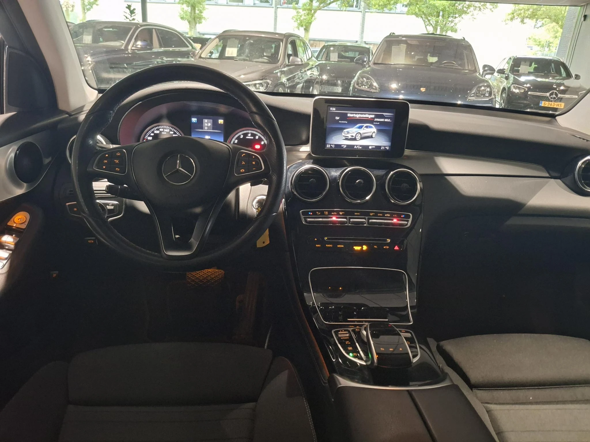 Mercedes-Benz-GLC-image-6