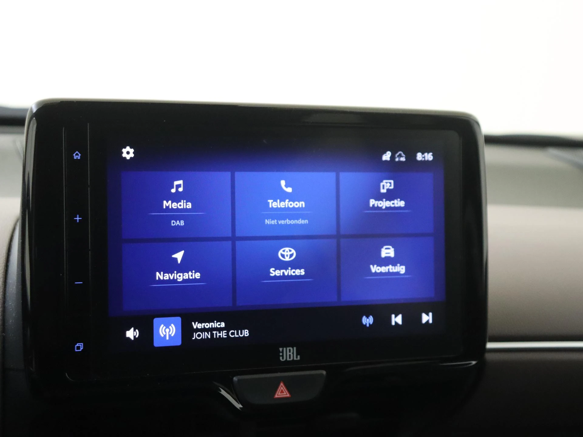 Toyota-Yaris Cross-image-16