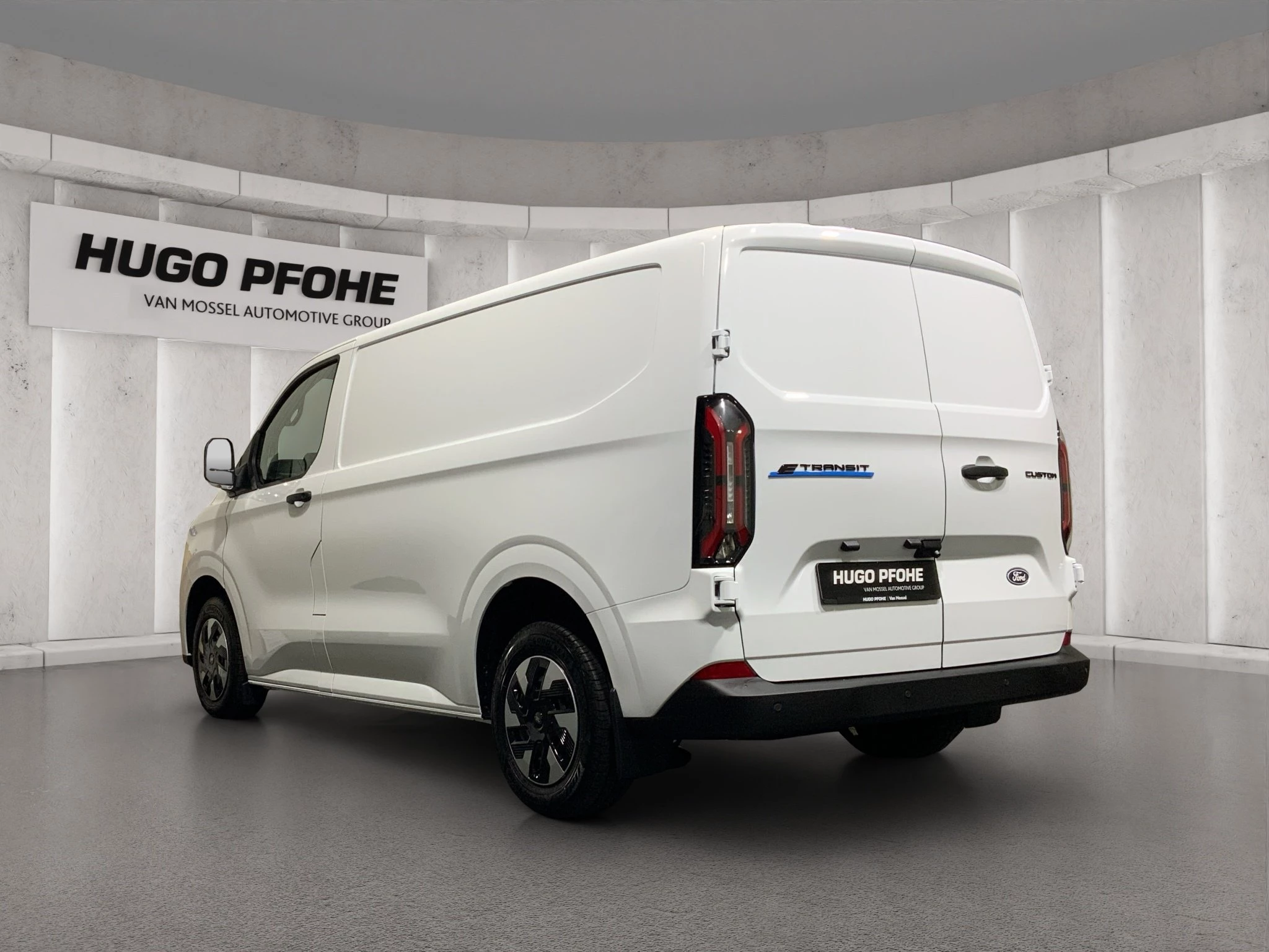 Ford-Transit Custom-image-2