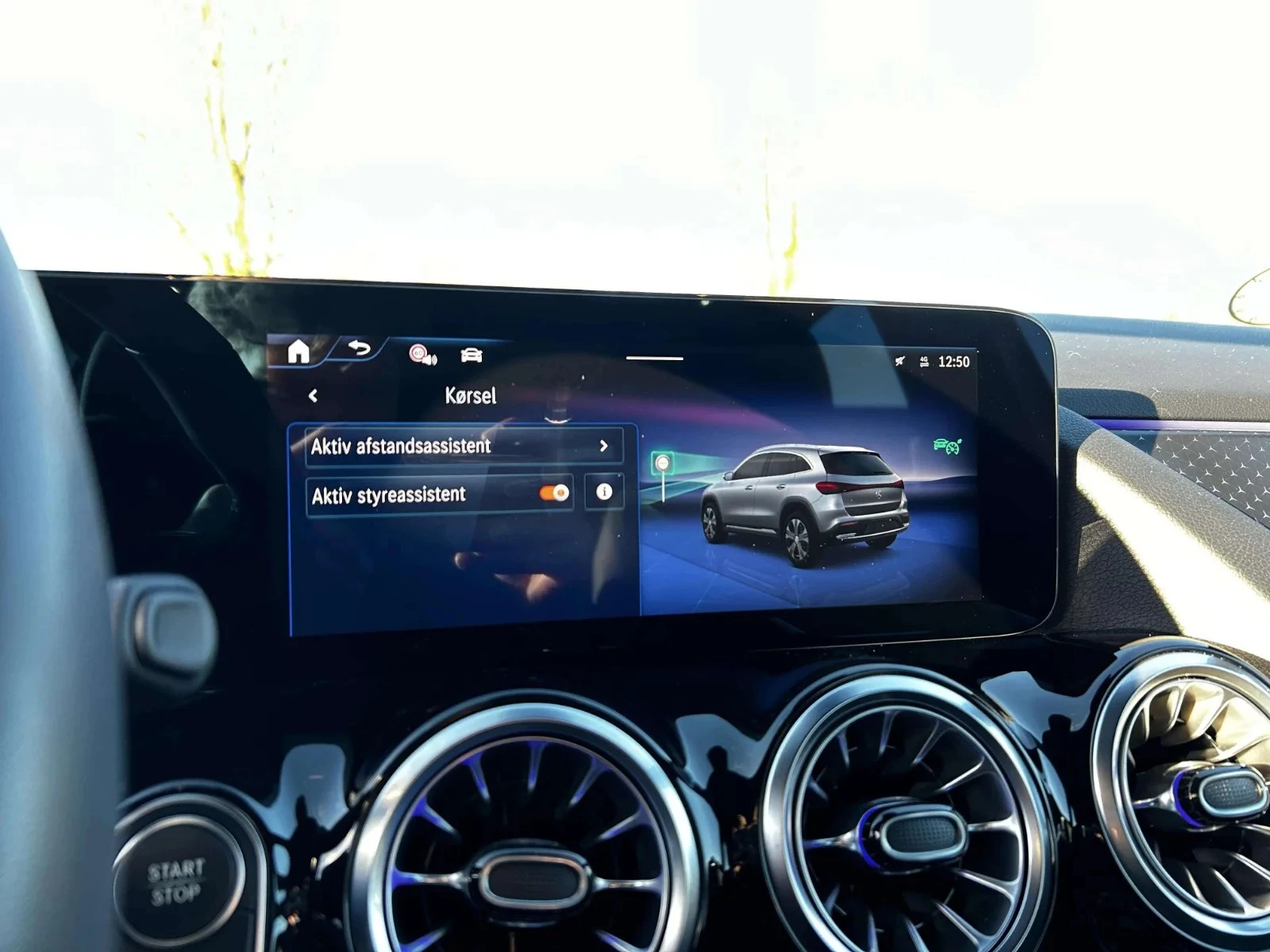 Mercedes-Benz-EQA-image-15