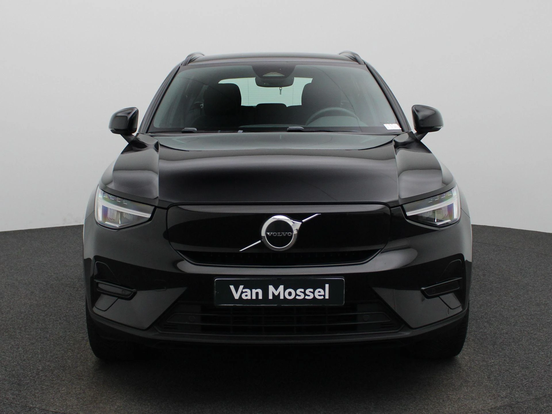 Volvo-XC40-image-2