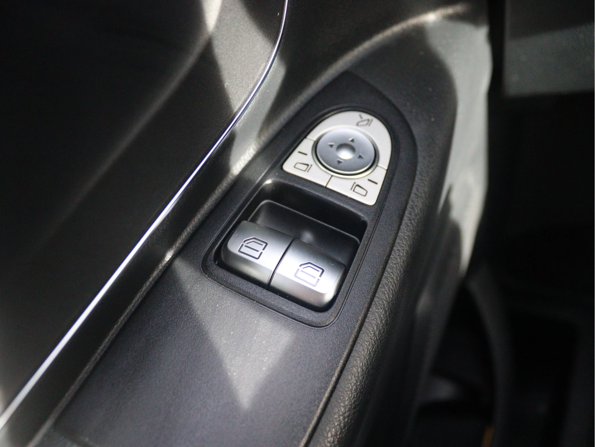 Mercedes-Benz Vito 116 CDI L2 Pro D.C. | CLIMA/NAVI/360˚ CAMERA/2.500KG AHW | Certified