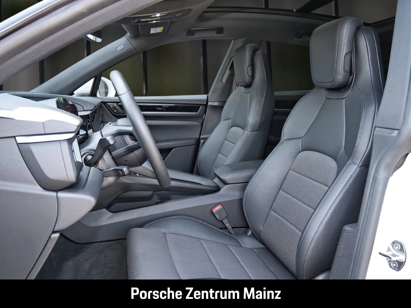 Porsche Macan 4 Luftfederung PASM 21-Zoll LED-Matrix -