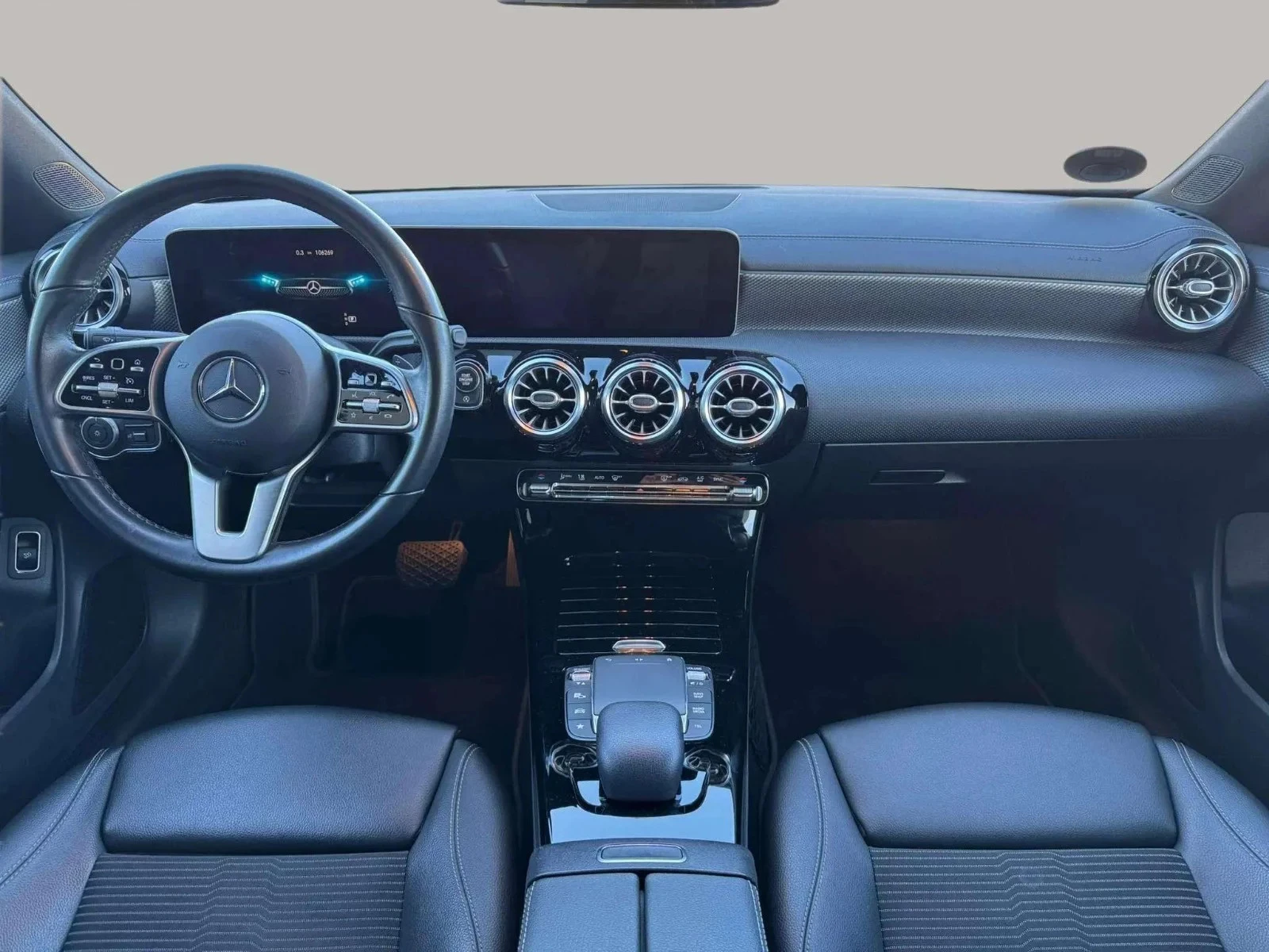 Mercedes-Benz-CLA-image-11