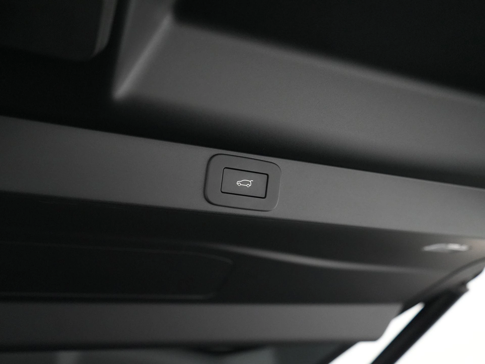 Land Rover-Range Rover-image-65