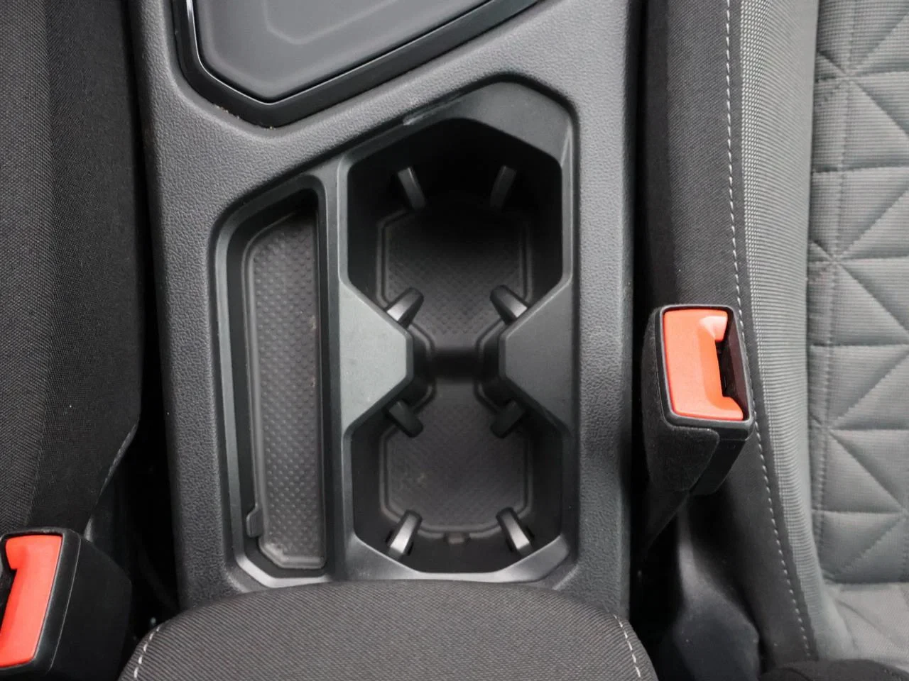 Volkswagen-Tiguan-image-19