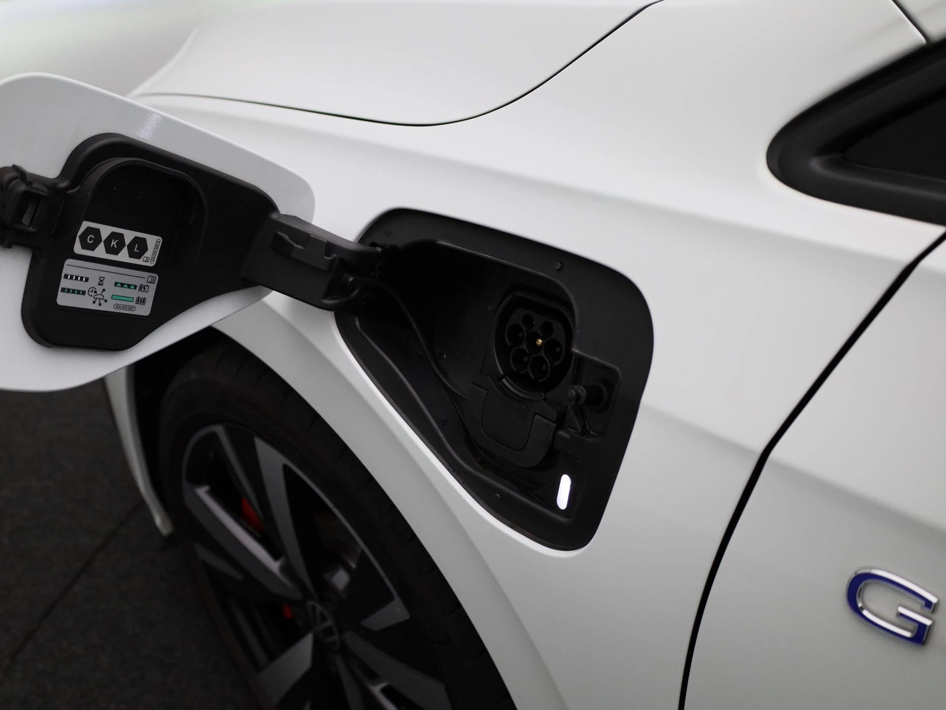 Volkswagen-Golf-image-15