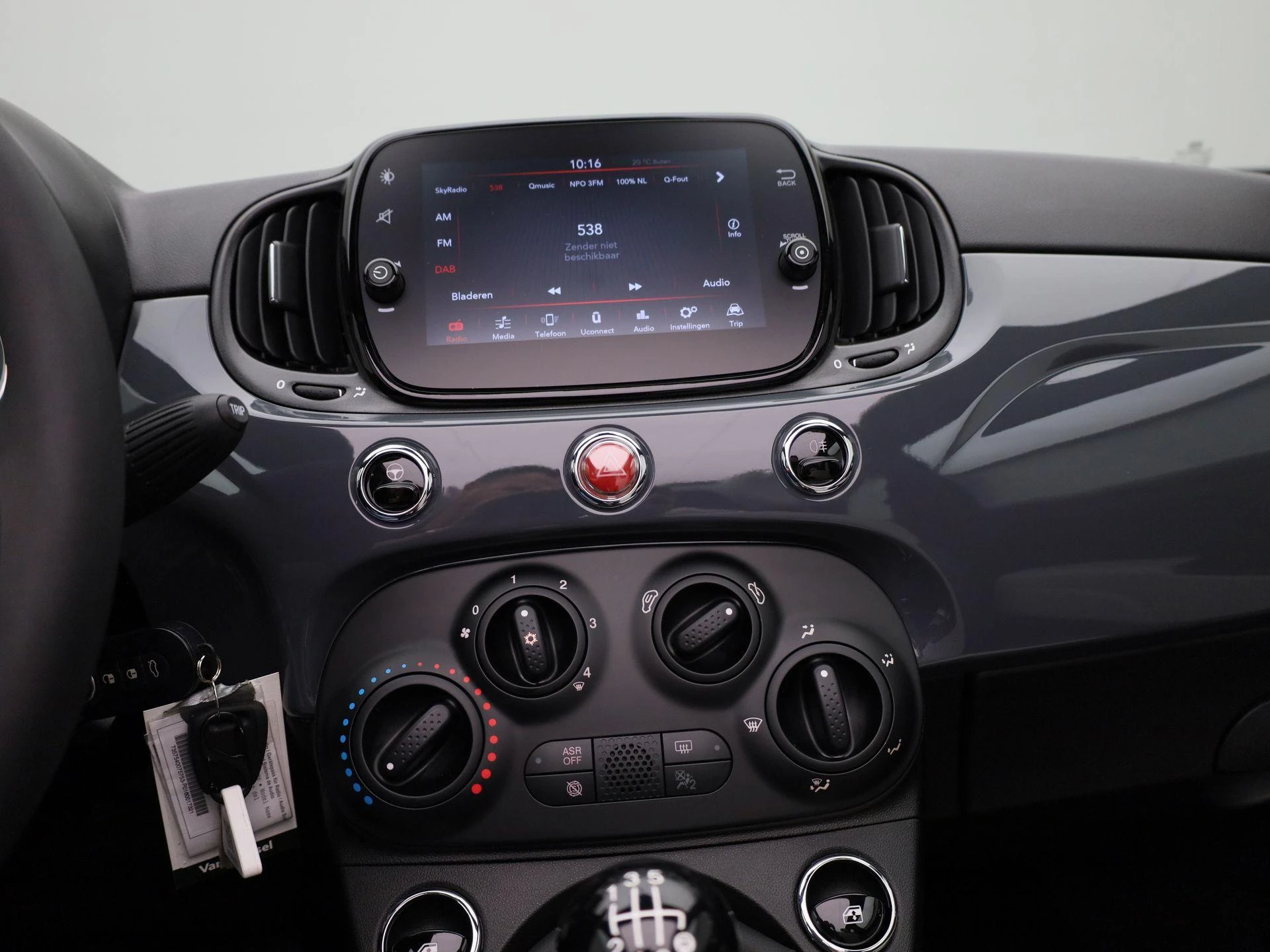 Fiat-500C-image-8