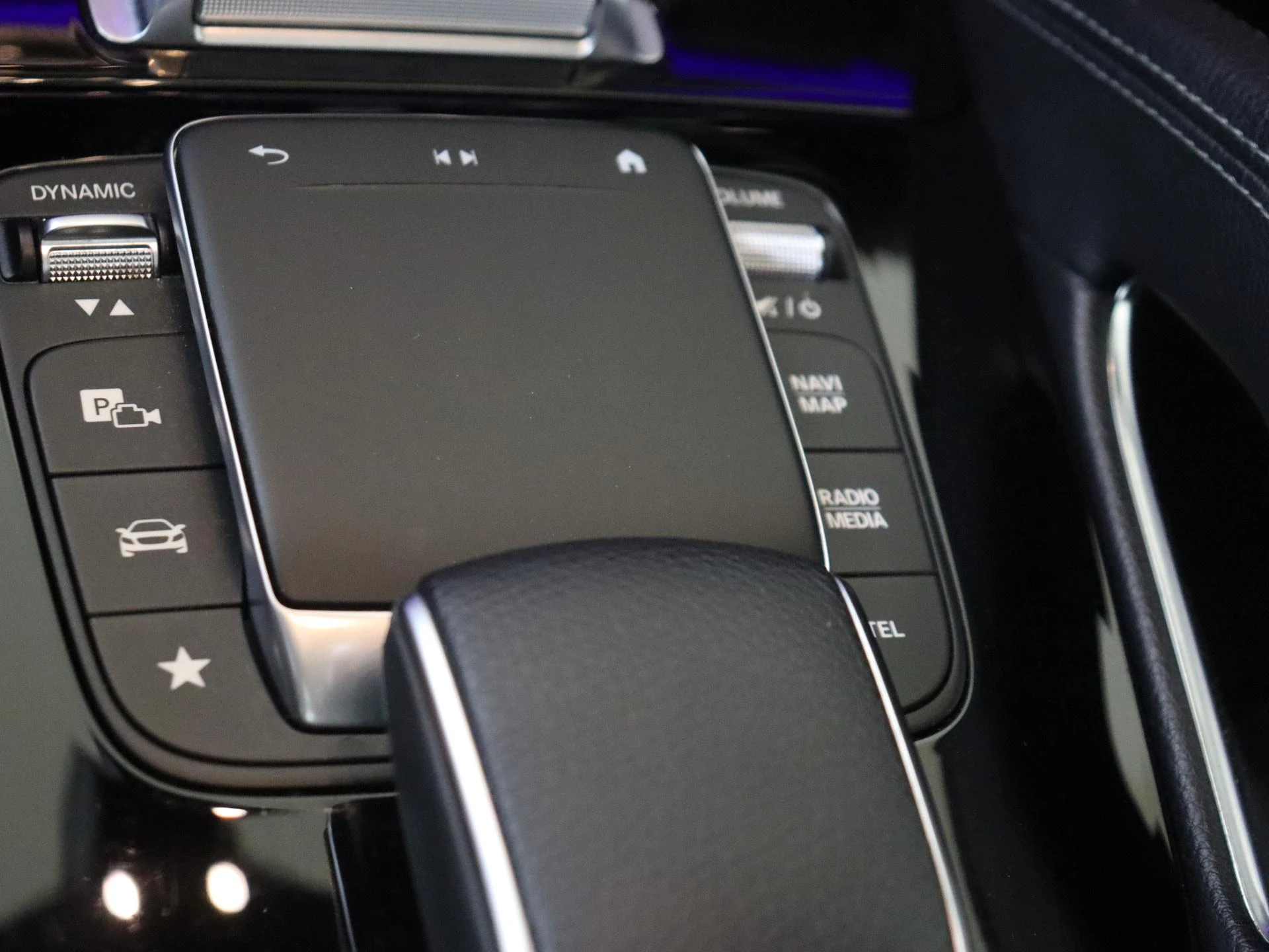 Mercedes-Benz-GLE-image-20