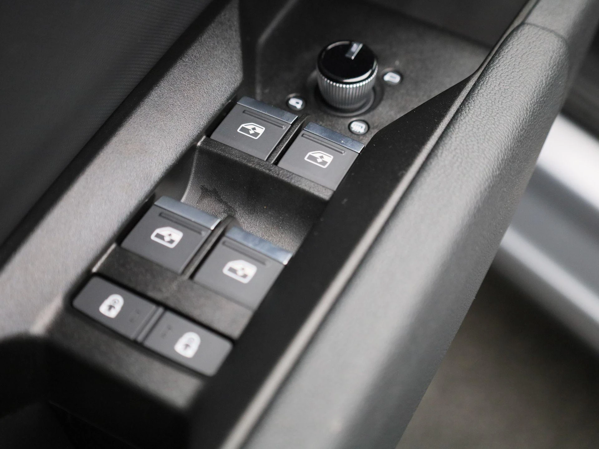 Audi-Q4 e-tron-image-30