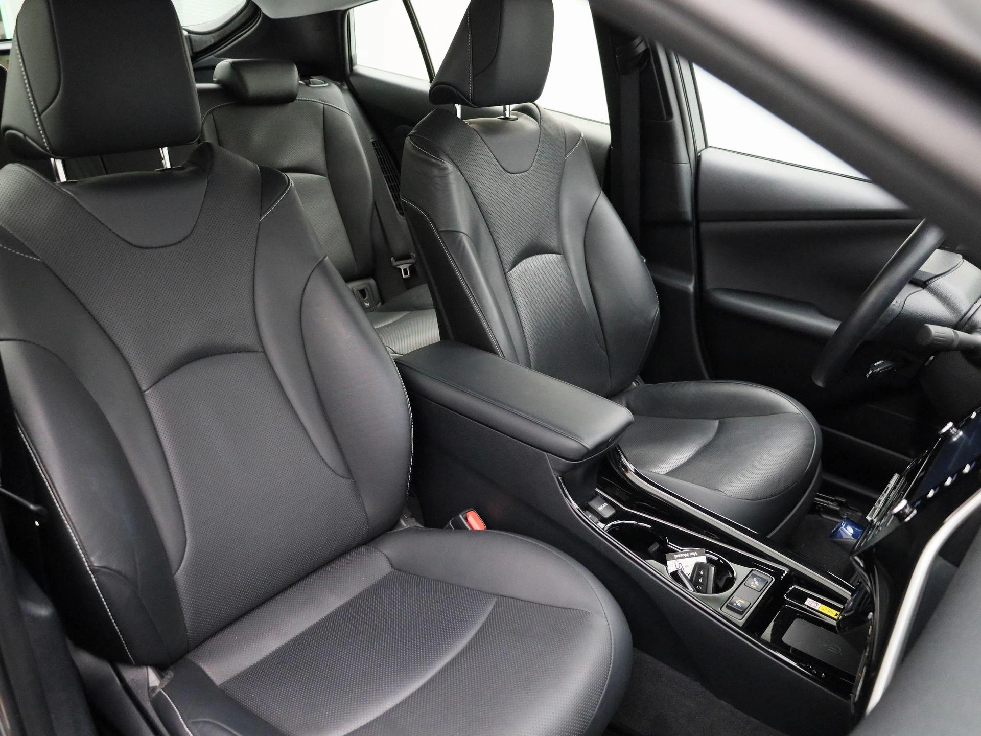 Toyota-Prius-image-42