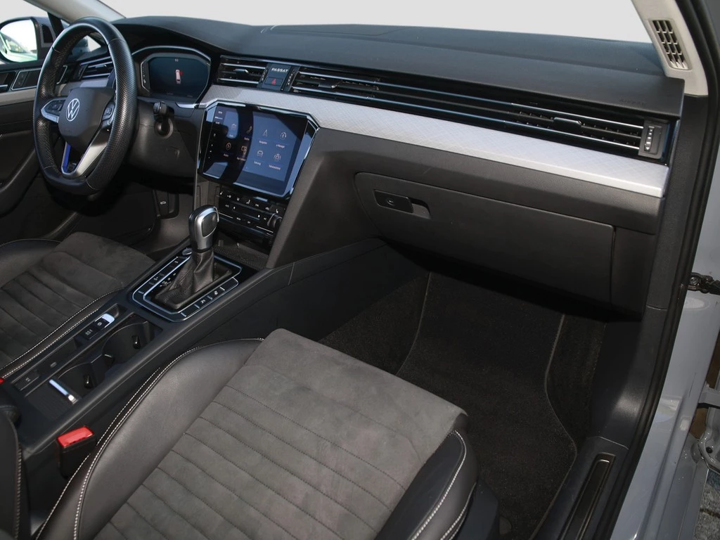 Volkswagen Passat Variant GTE 1.4 TSI DSG Hybrid *IQ-Light*Navi*Travel-Assit*Area-View*Head-up*Digi-Cockpit*App