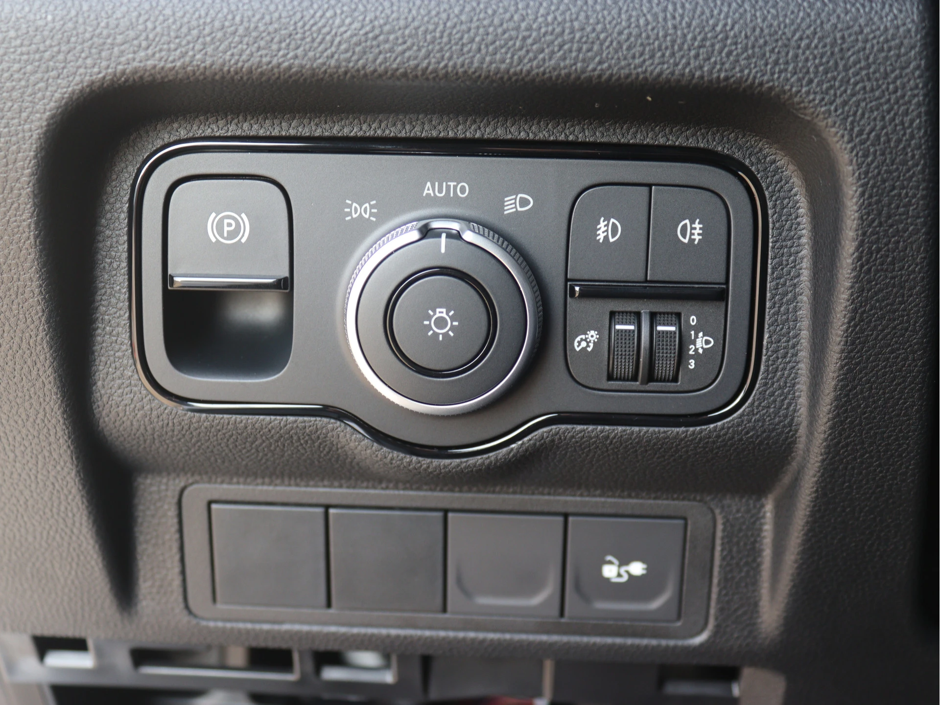 Mercedes-Benz-eCitan-image-4
