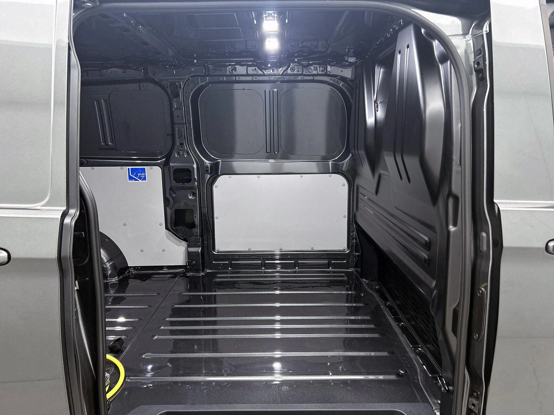Volkswagen e-Transporter Bulli L2H1 218PK