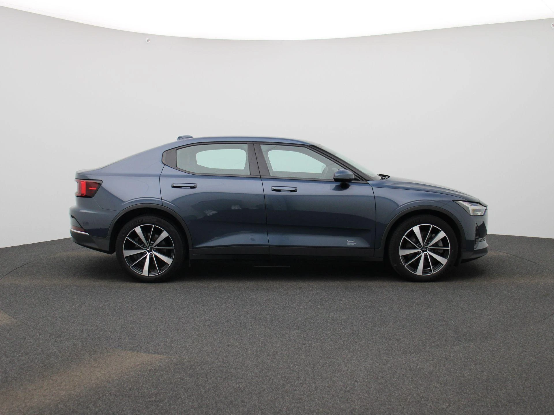 Polestar-2-image-5