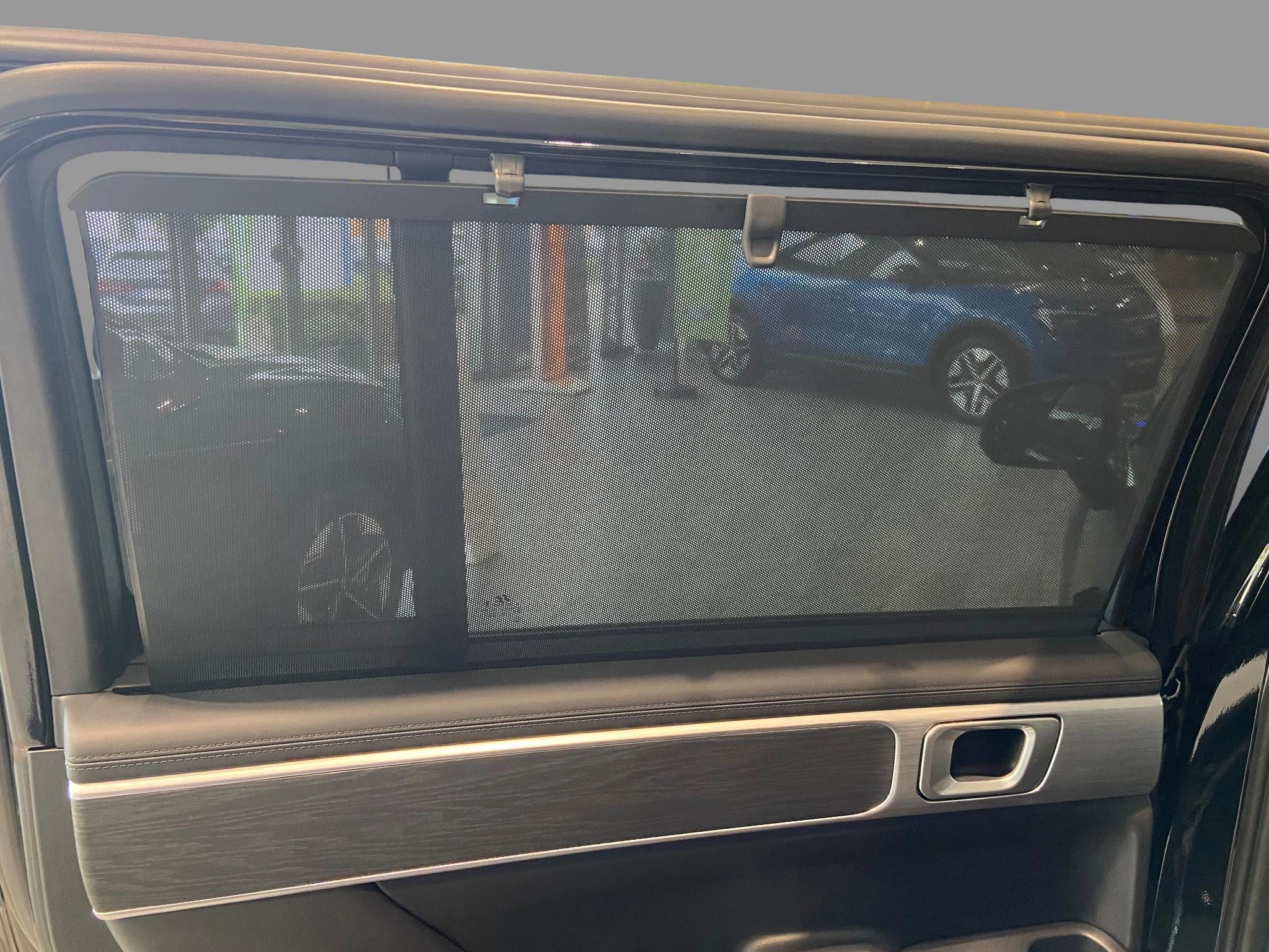 Hyundai Santa Fe Luxury Dual Sunroof