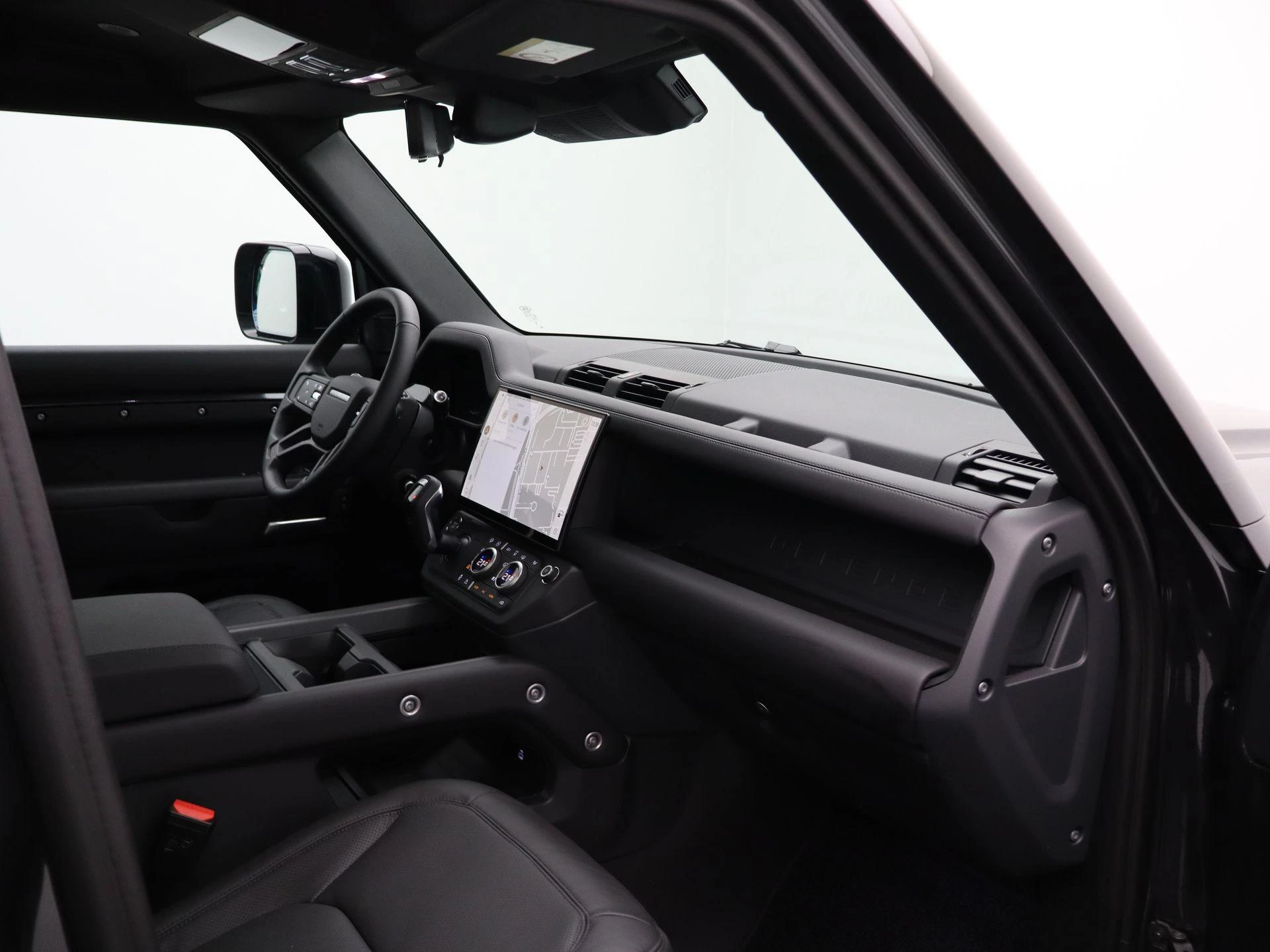 Land Rover-Defender-image-36