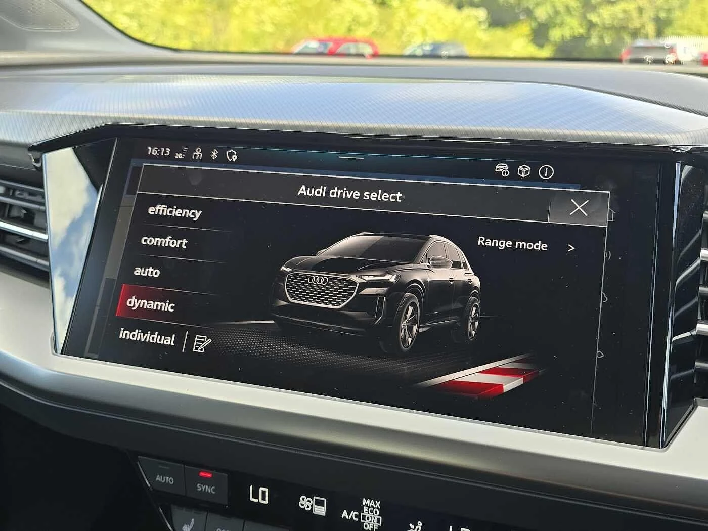 Audi-Q4 e-tron-image-25