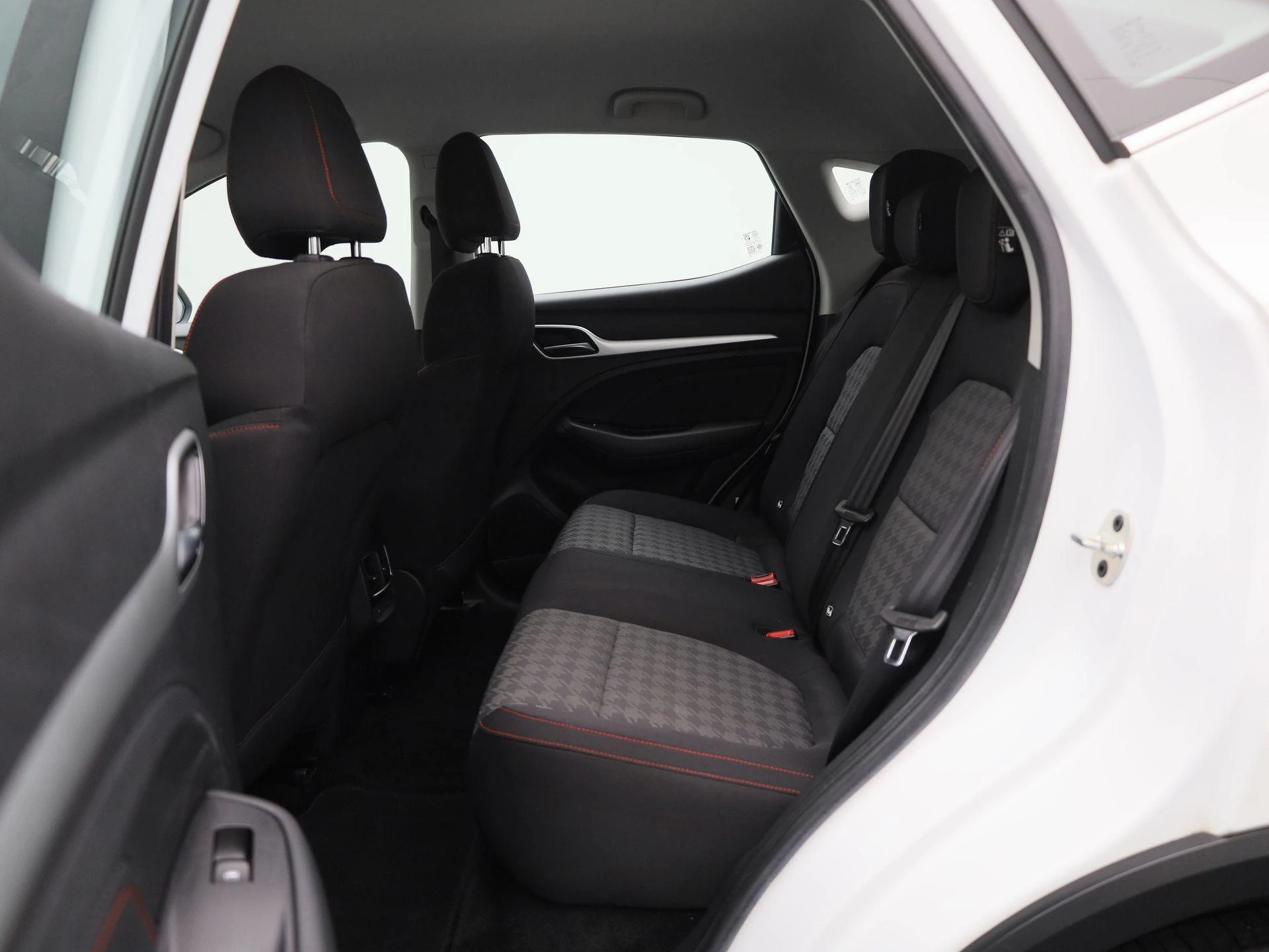 MG-ZS-image-11