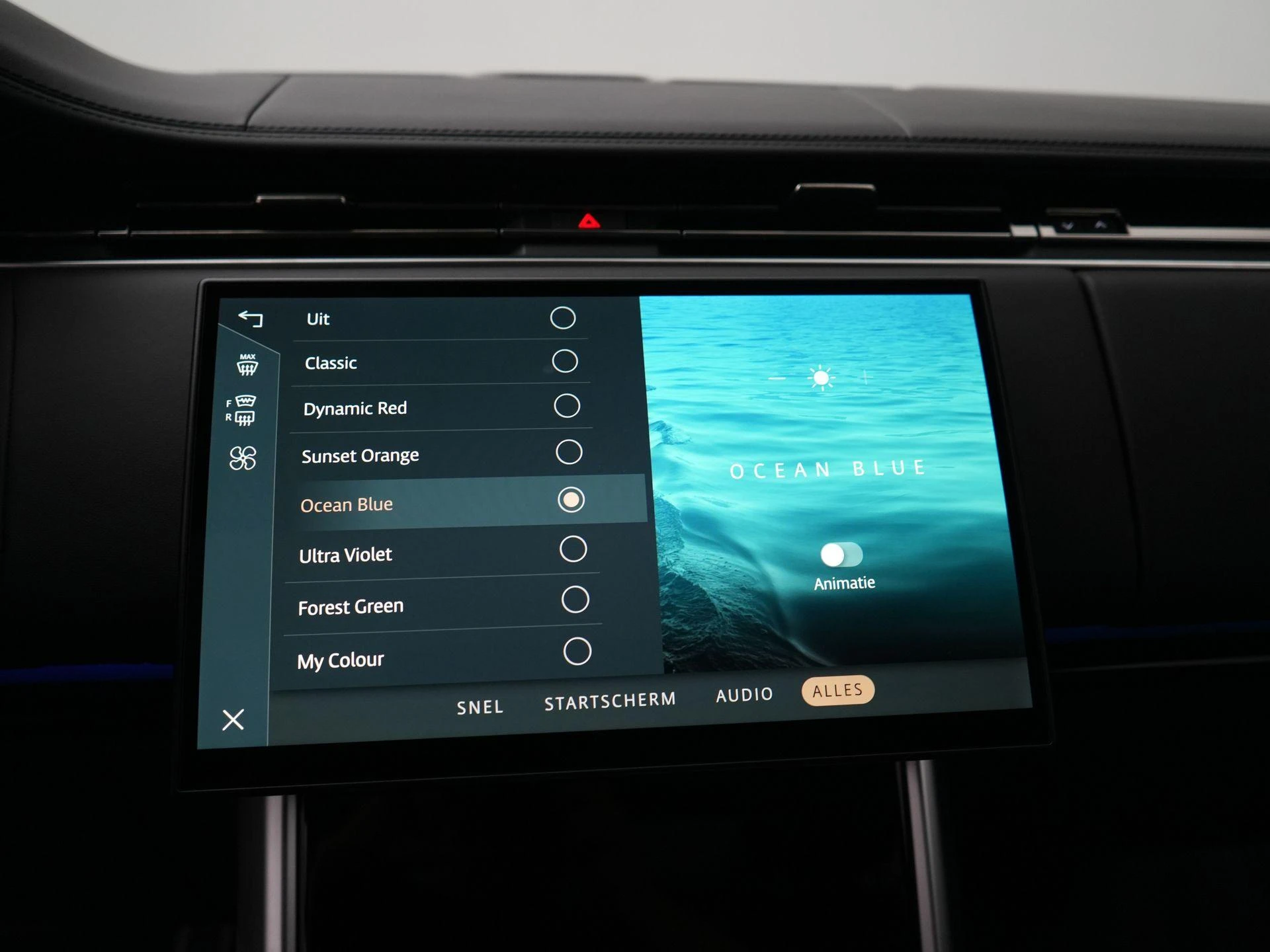 Land Rover-Range Rover-image-32