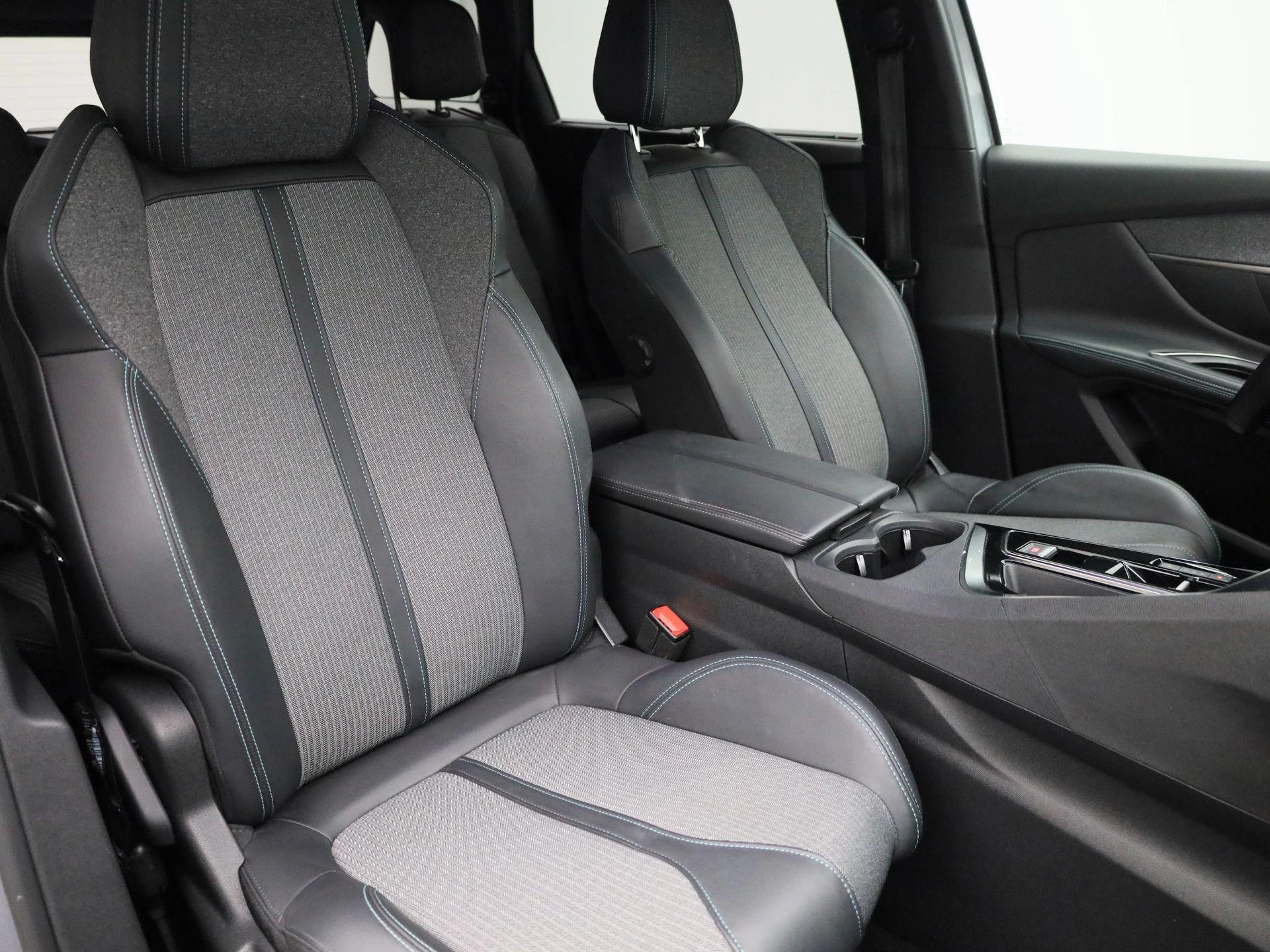 Peugeot-5008-image-38