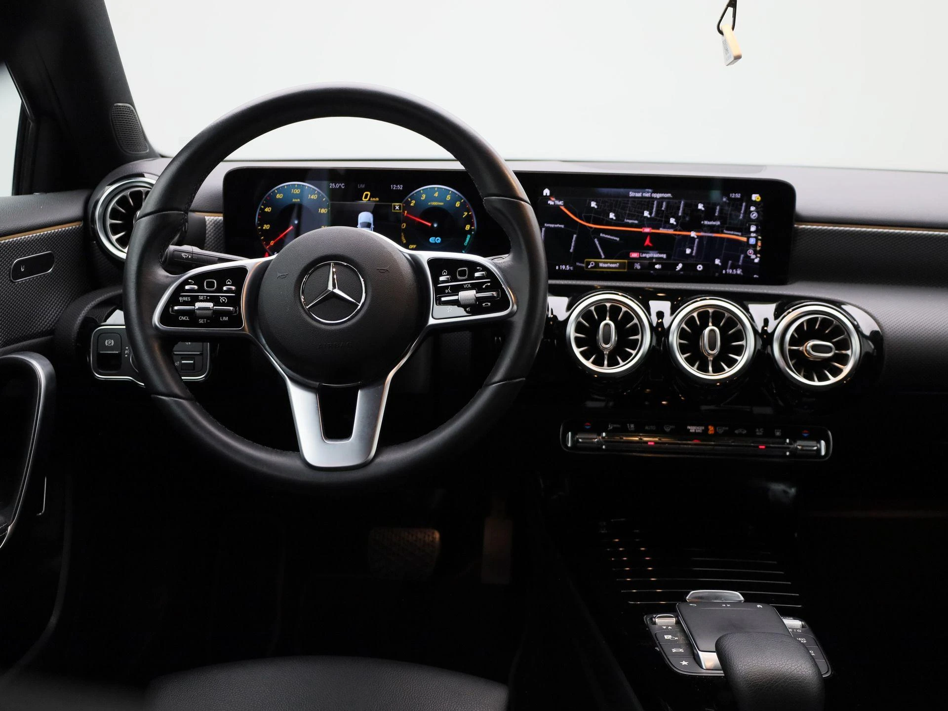 Mercedes-Benz-Classe A-image-6