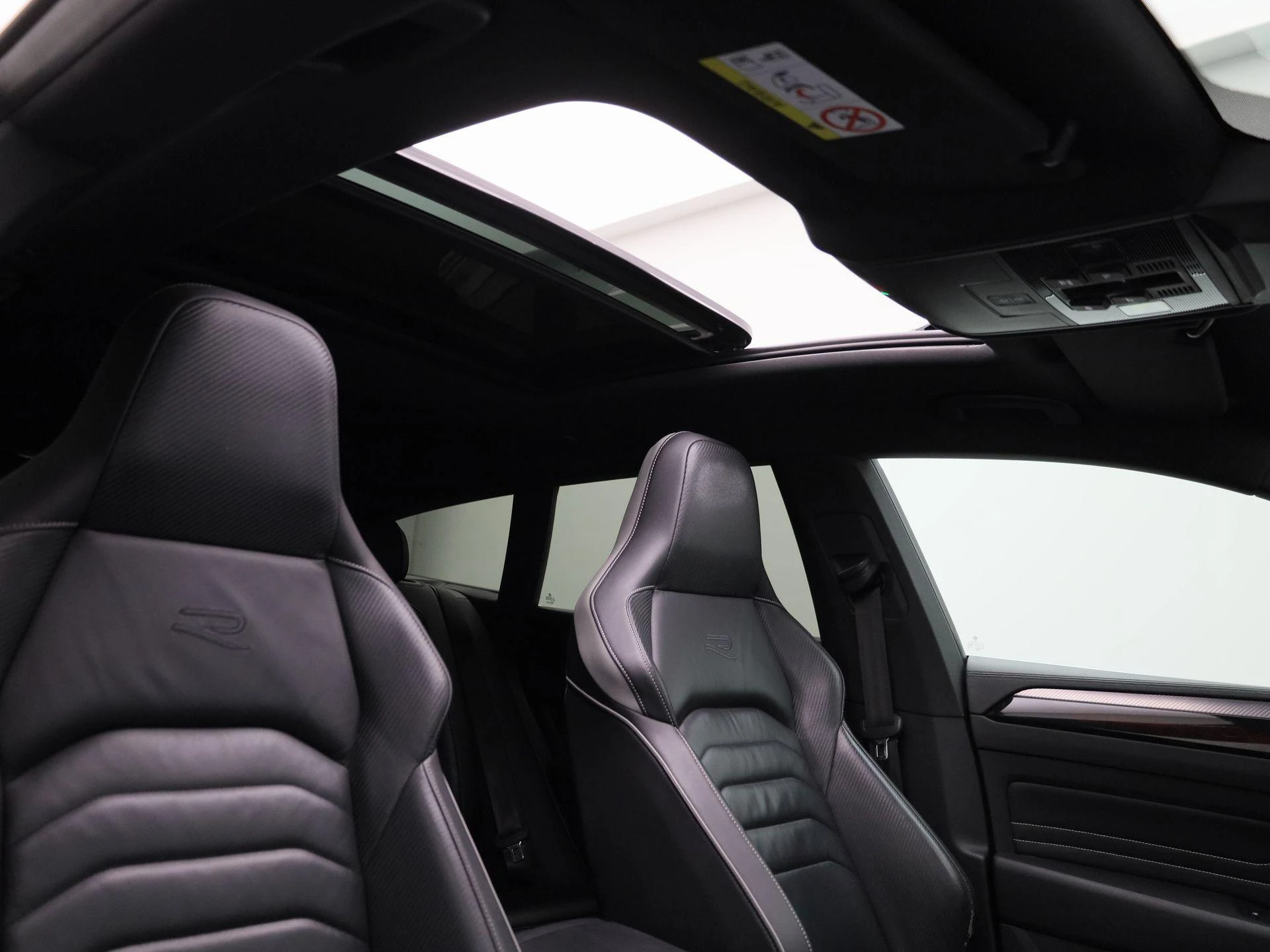 Volkswagen-Arteon-image-43