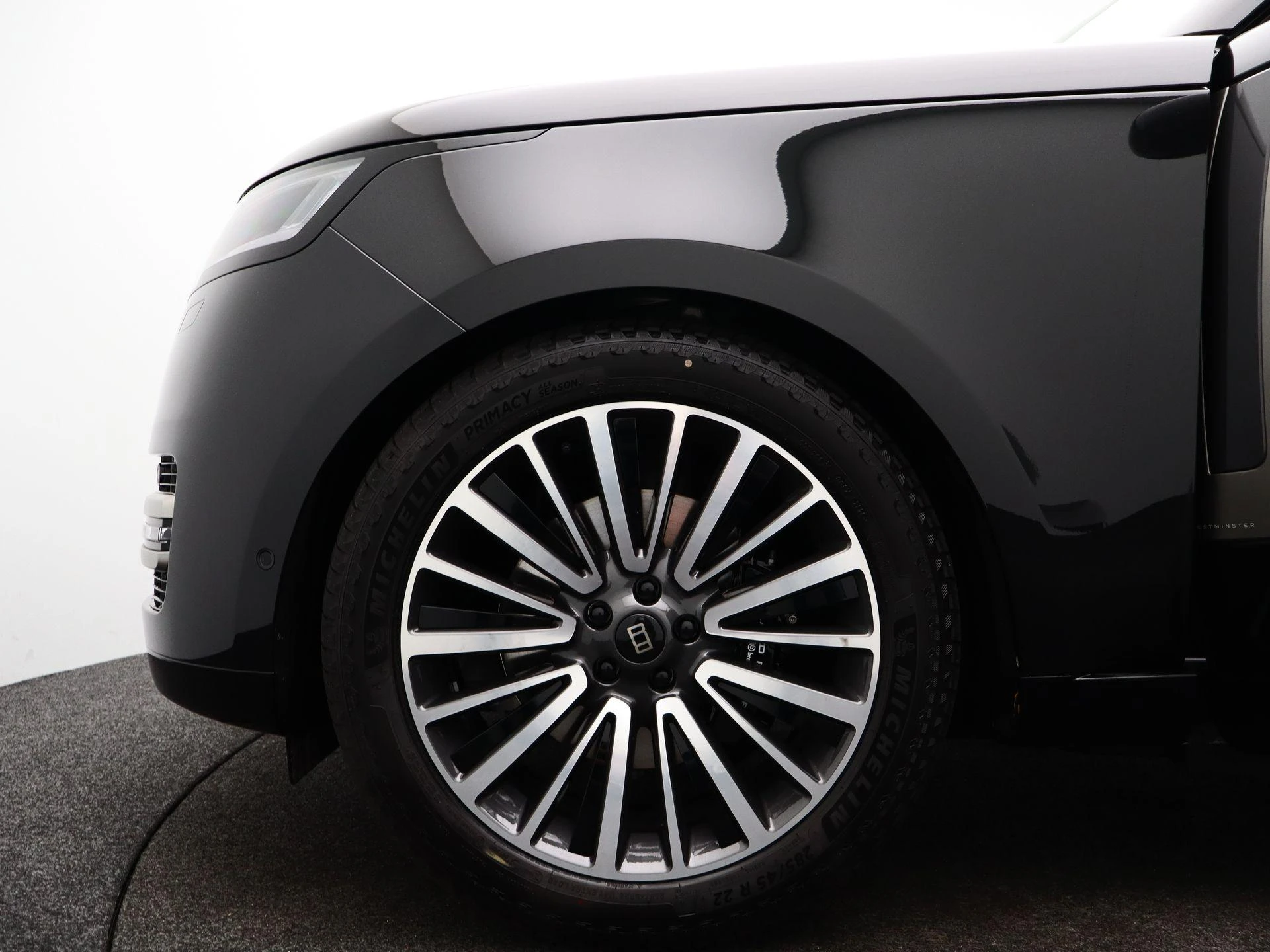 Land Rover-Range Rover-image-14