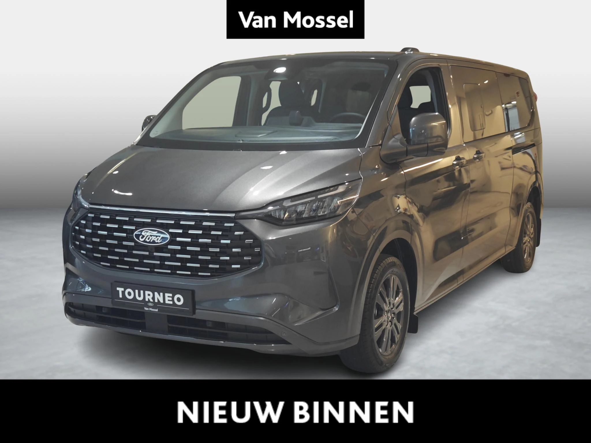 Ford-Tourneo Custom-image-0