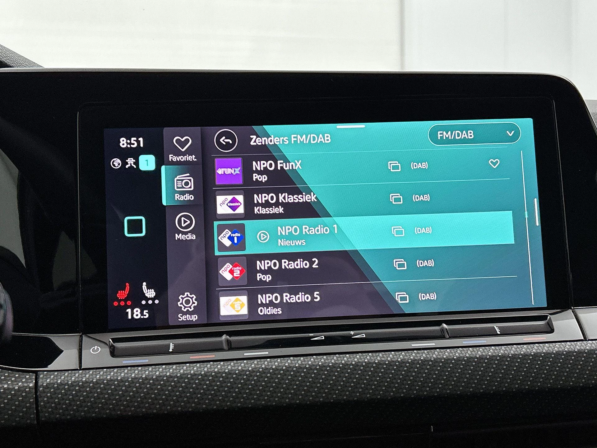 Volkswagen-Golf-image-8