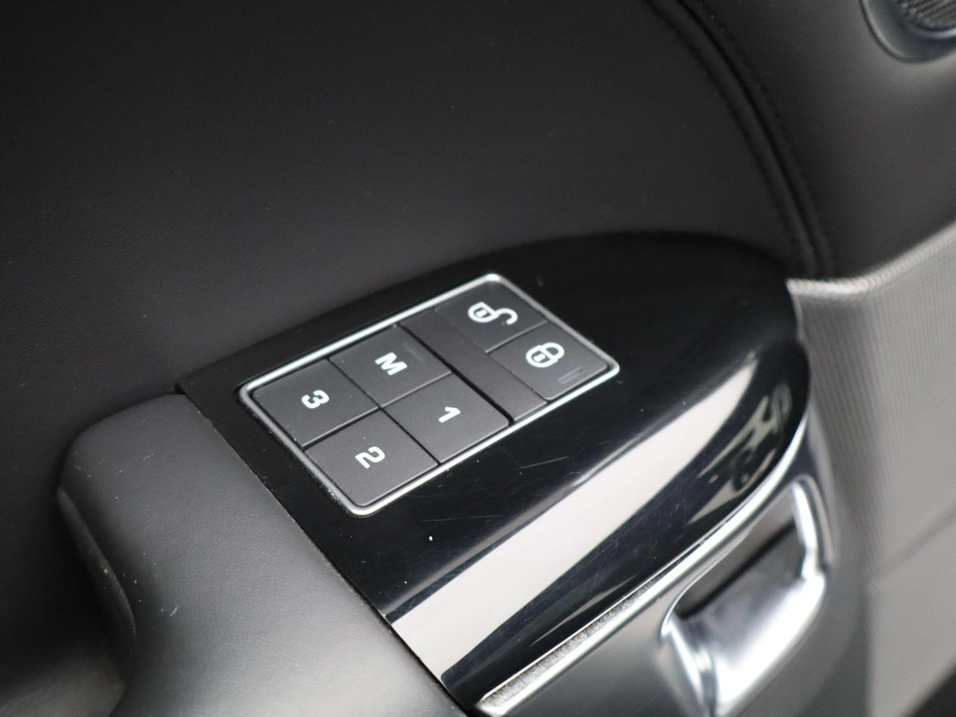 Land Rover-Range Rover Sport-image-29