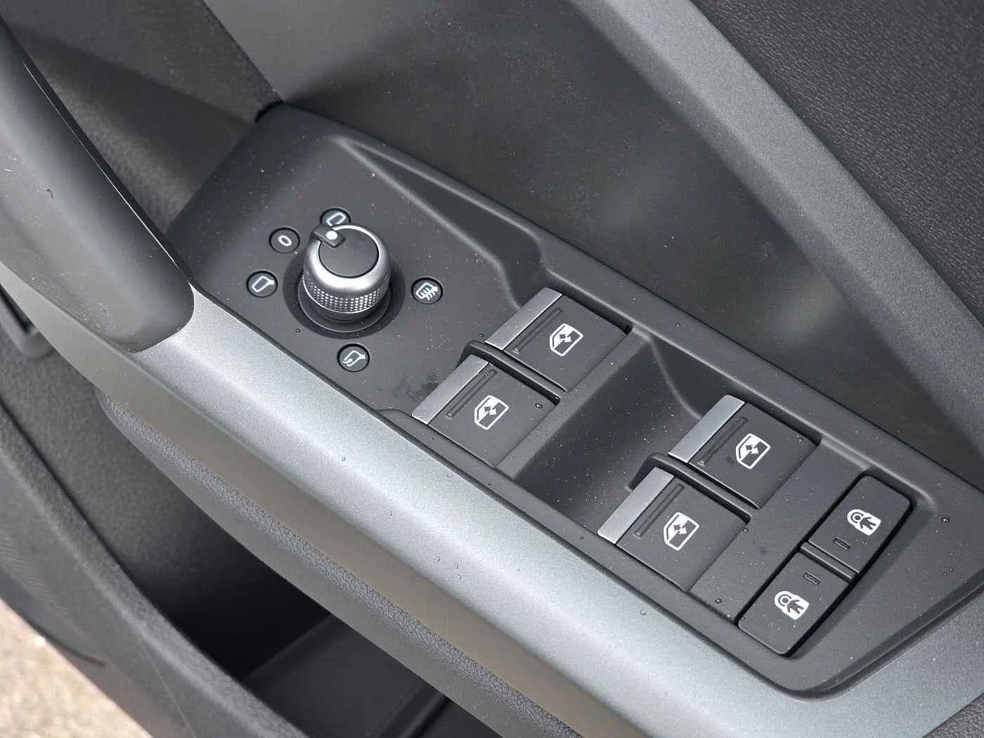 Audi-Q3-image-40
