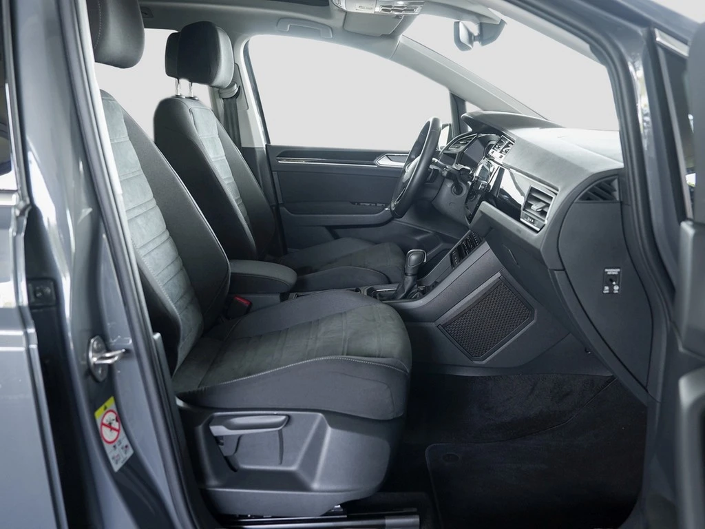 Volkswagen-Touran-image-6