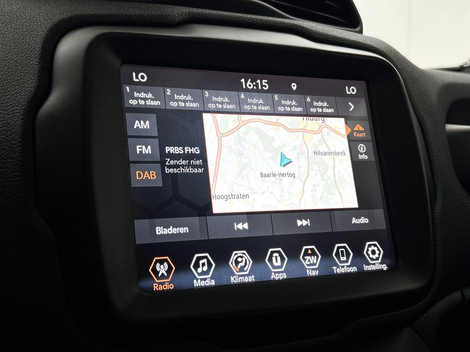 Jeep-Renegade-image-6