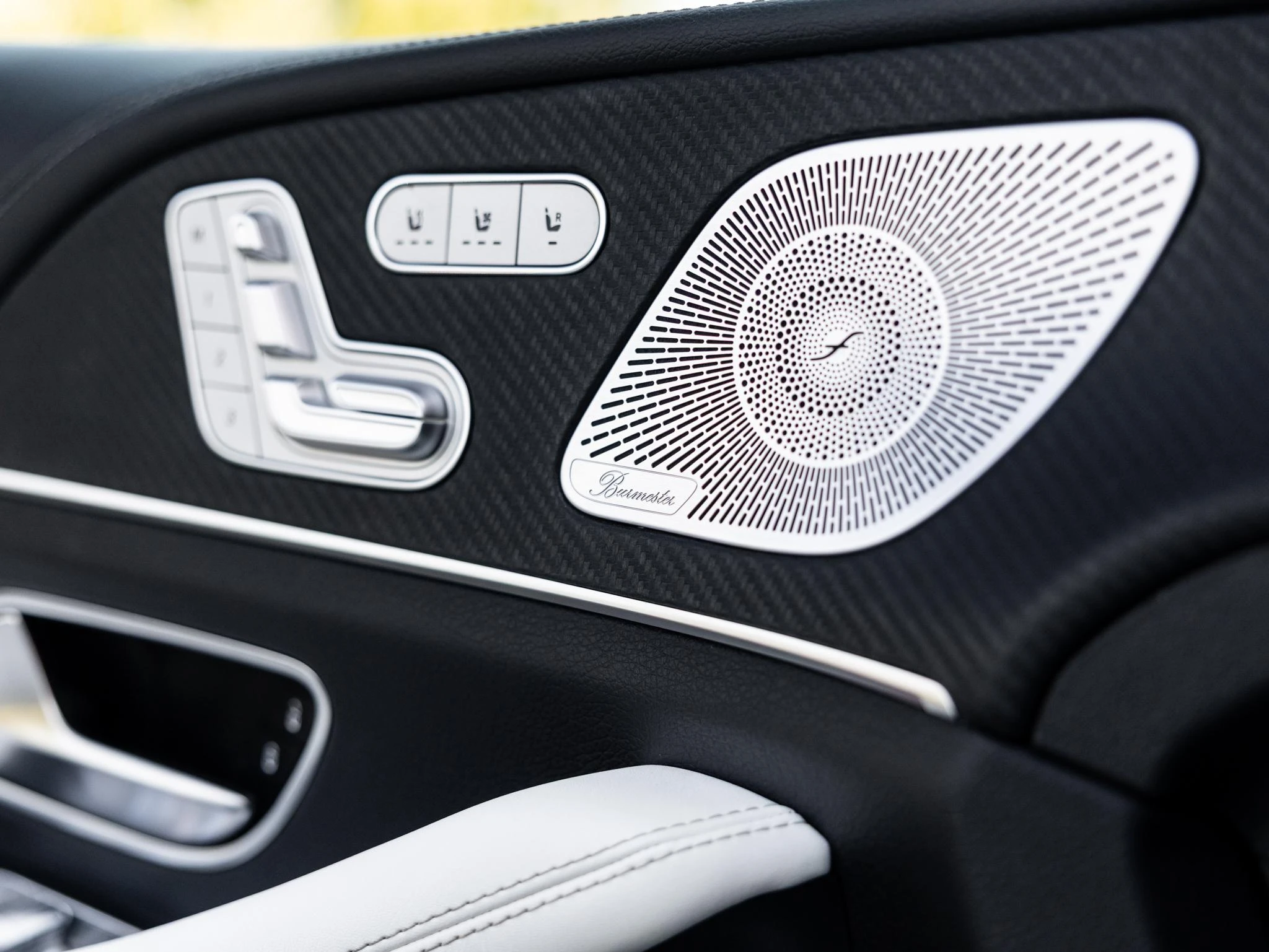 Mercedes-Benz-GLE-image-16