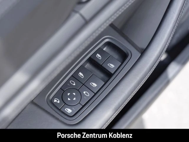 Porsche Taycan 4 Cross Turismo s